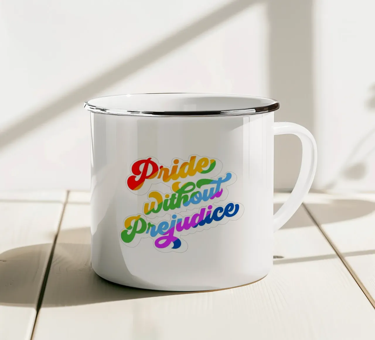 Orgoglio senza pregiudizio - Tipografia arcobaleno retrò tazza in smalto da Dominique Vari Words