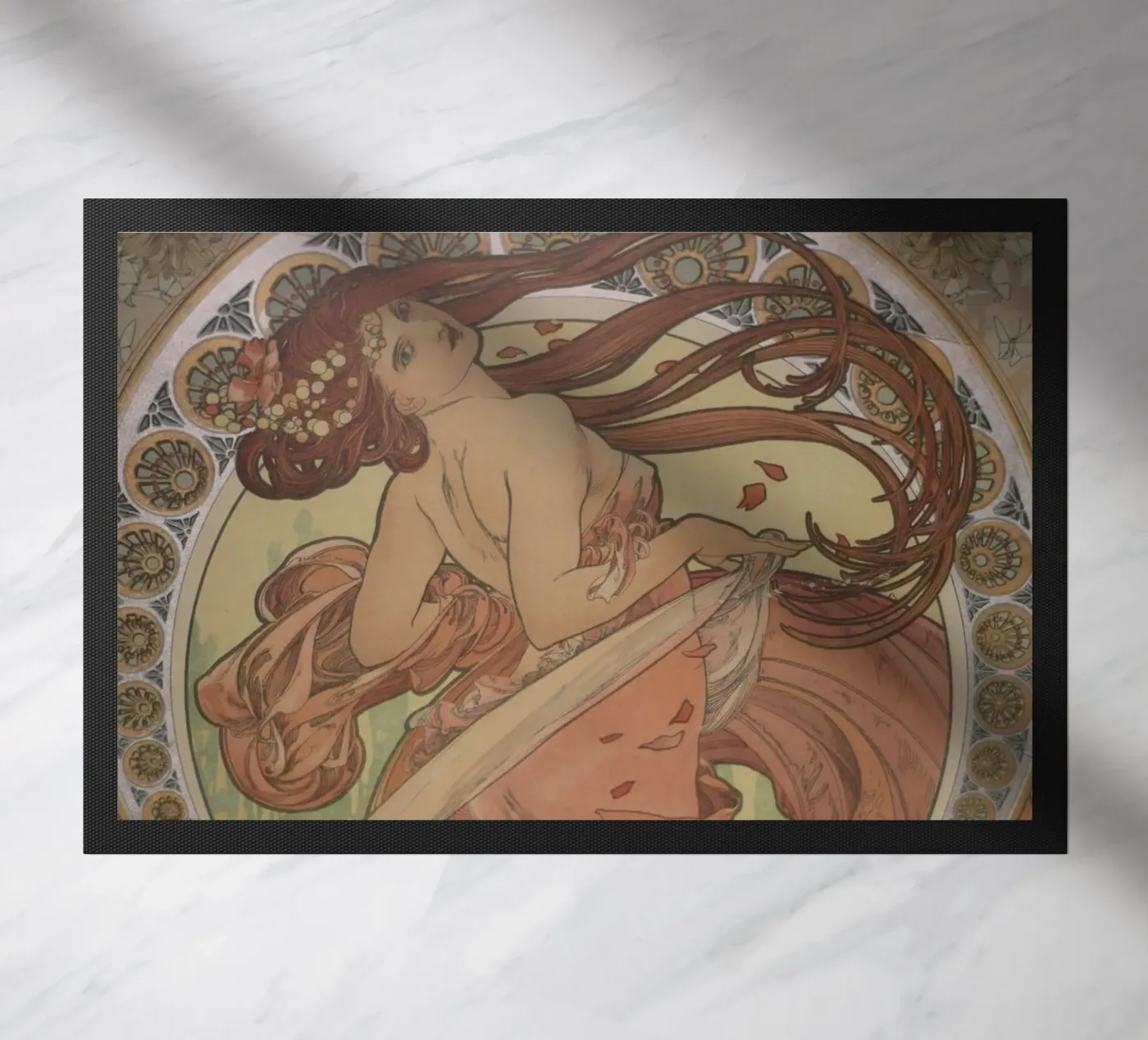 Alphonse mucha - Dans deurmat van Timeless Artworks