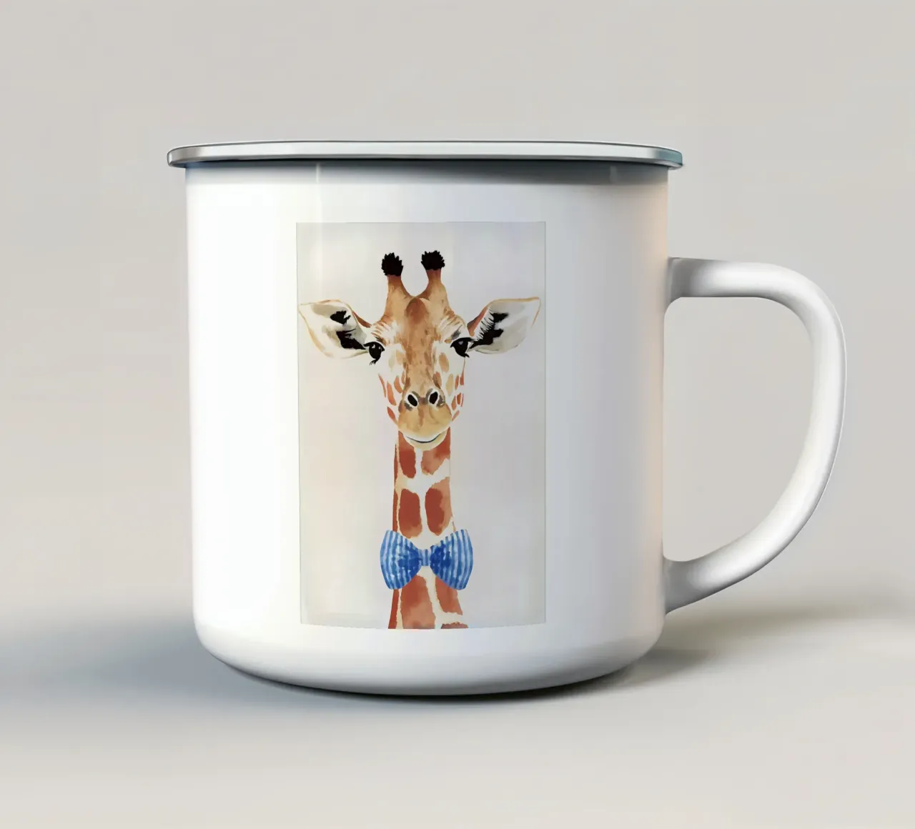 Giraffa gentile con fiocco tazza in smalto da KidzStudio