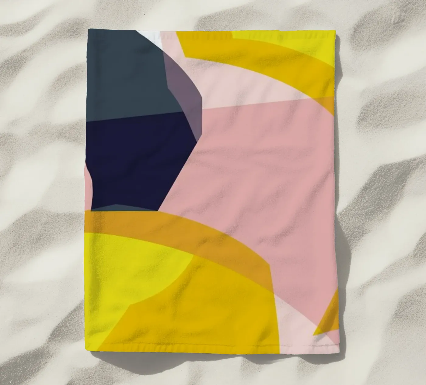 Composite 2 Strandtuch von Jonathan Lawes