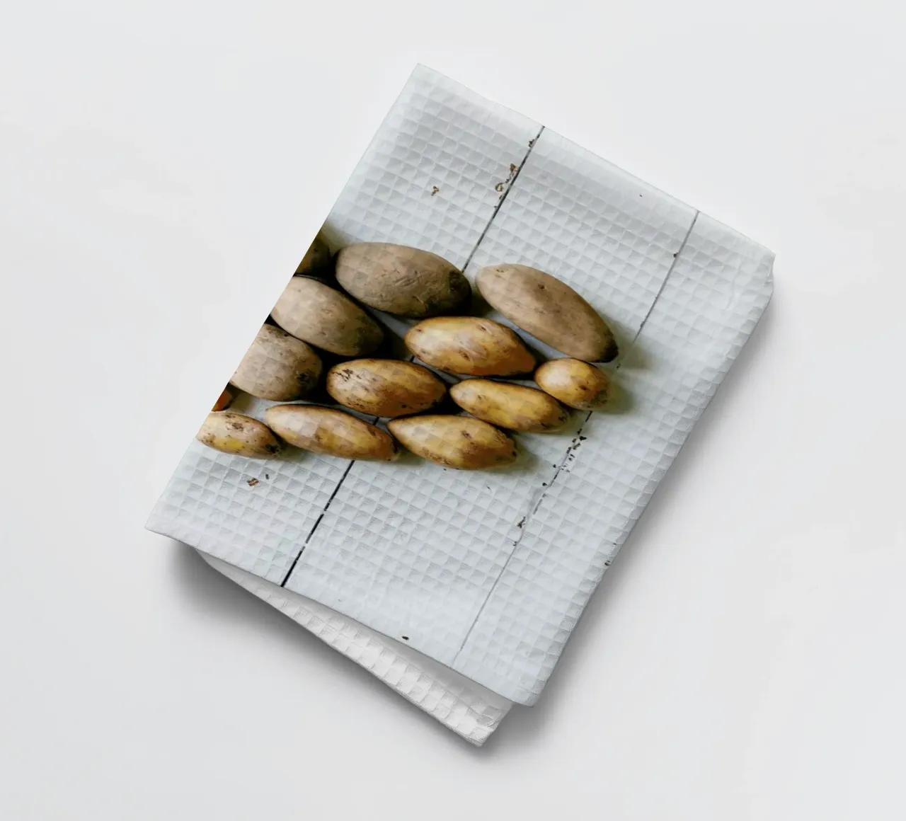 Kartoffelherz tea towel by Eat this