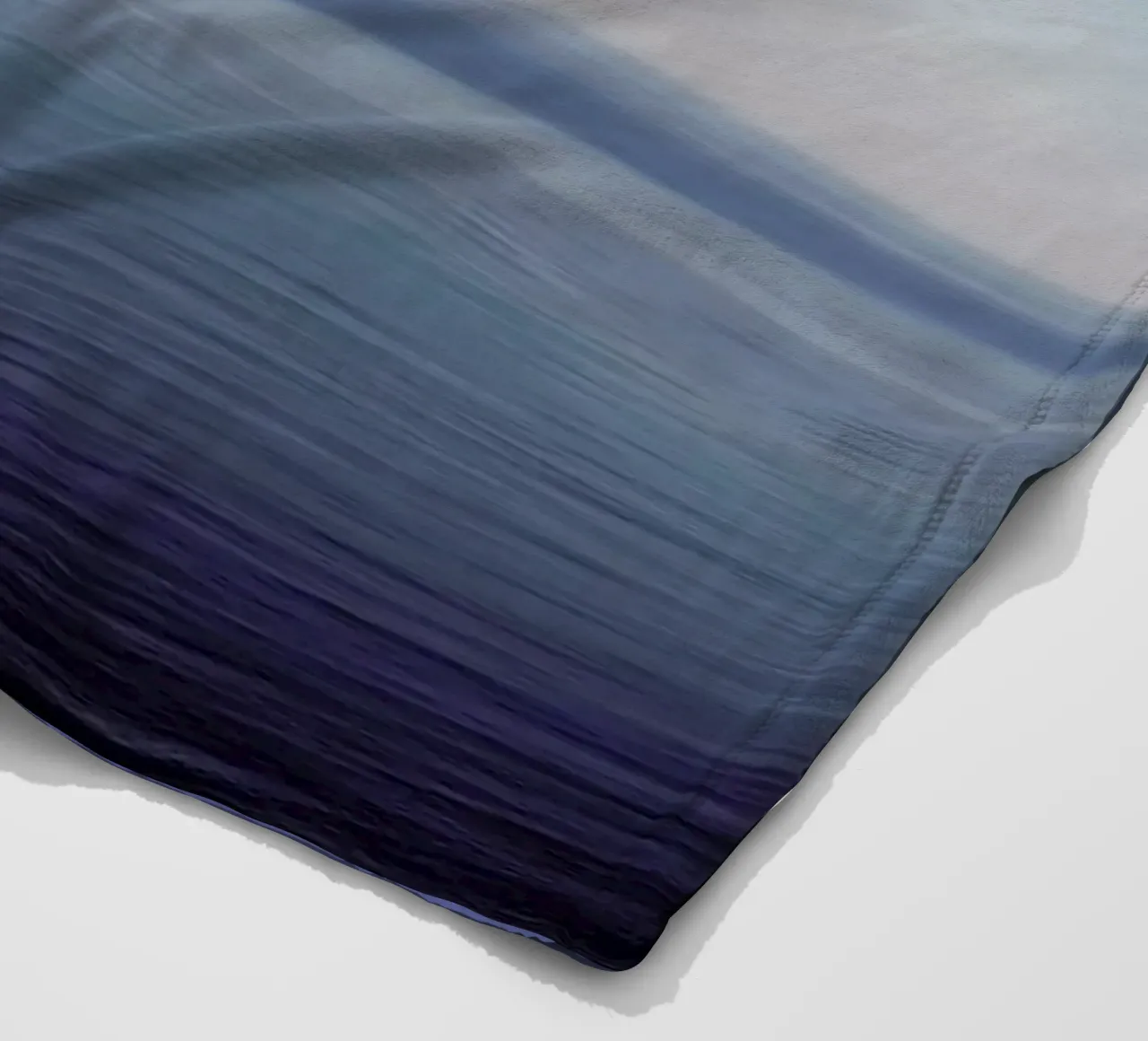 The Open Ocean 1 coperta in pile da Nur Mut