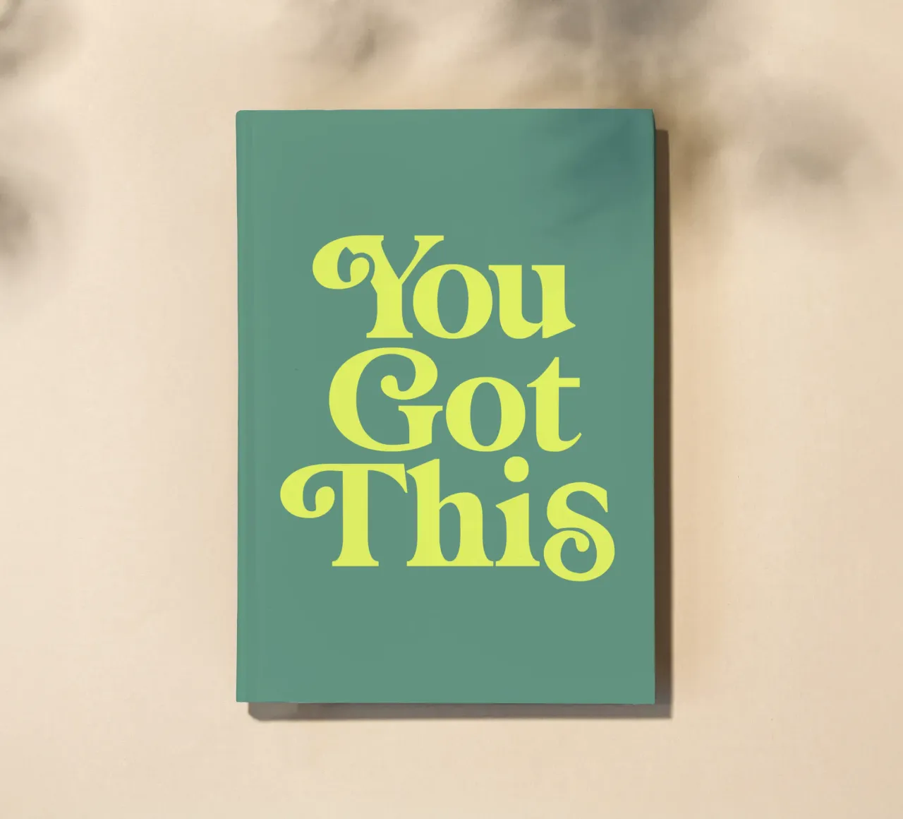 Citation de motivation en jaune et vert carnet de notes de THE MOTIVATED TYPE