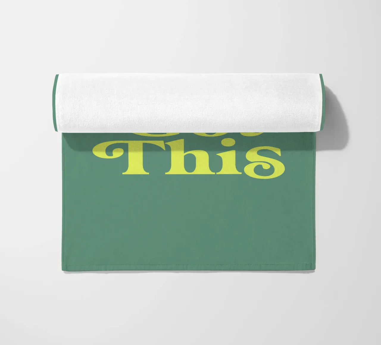 Citation de motivation en jaune et vert serviette de plage de THE MOTIVATED TYPE