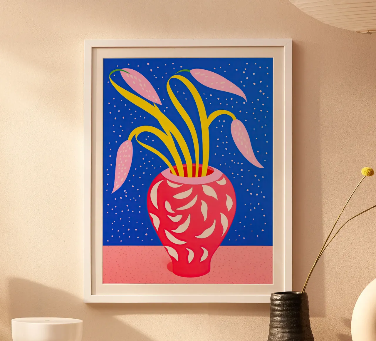Natura morta pop art con vaso e tanti puntini poster con telaio in legno da Autofocus