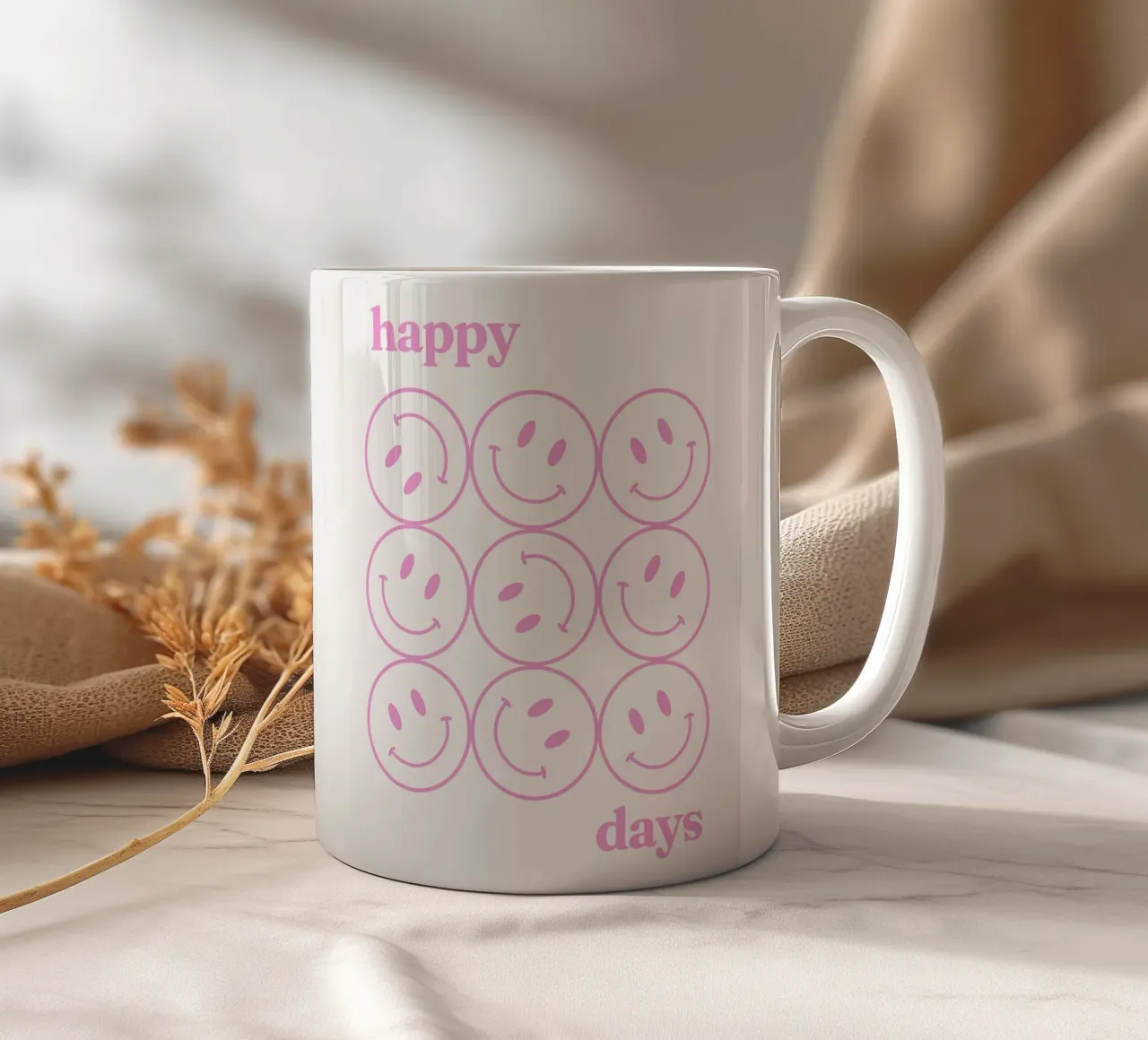 Smiley rosa Happy Days tazza in ceramica da Paigaam Studio