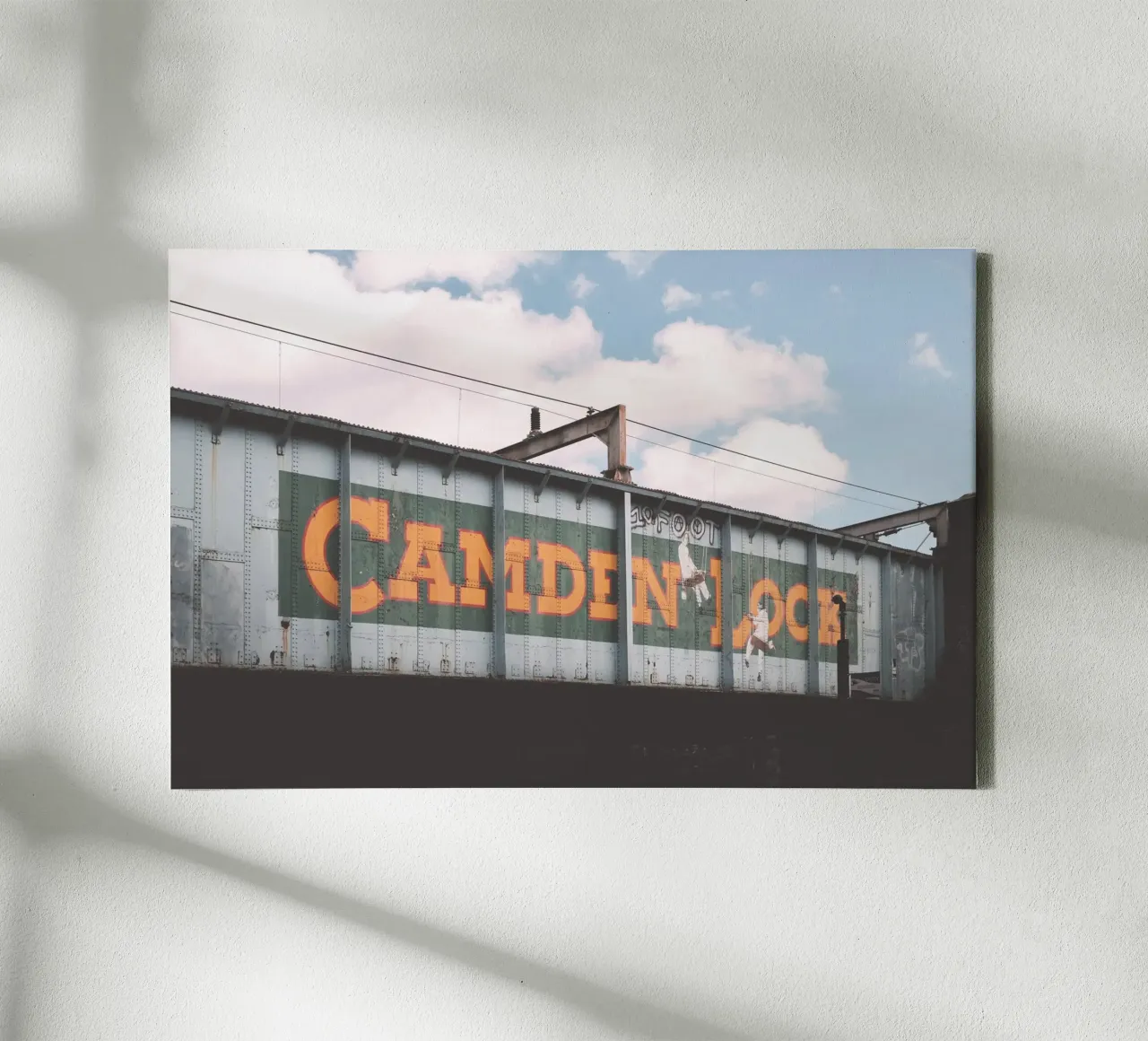 Londra, Inghilterra I Ponte industriale urbano di Camden tela con Cornice a cassetta da Julie Travel Photography