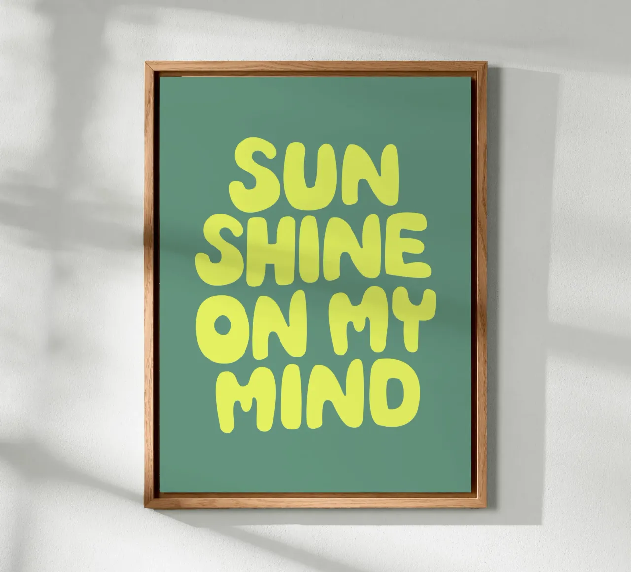 Sun Shine on My Mind Typographie optimiste et heureuse en jaune alu dibond de THE MOTIVATED TYPE