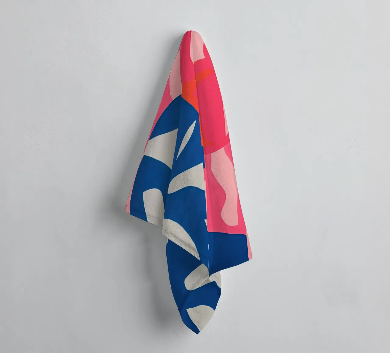 Let's slow fox | Abstract couple portrait towel by Autofocus