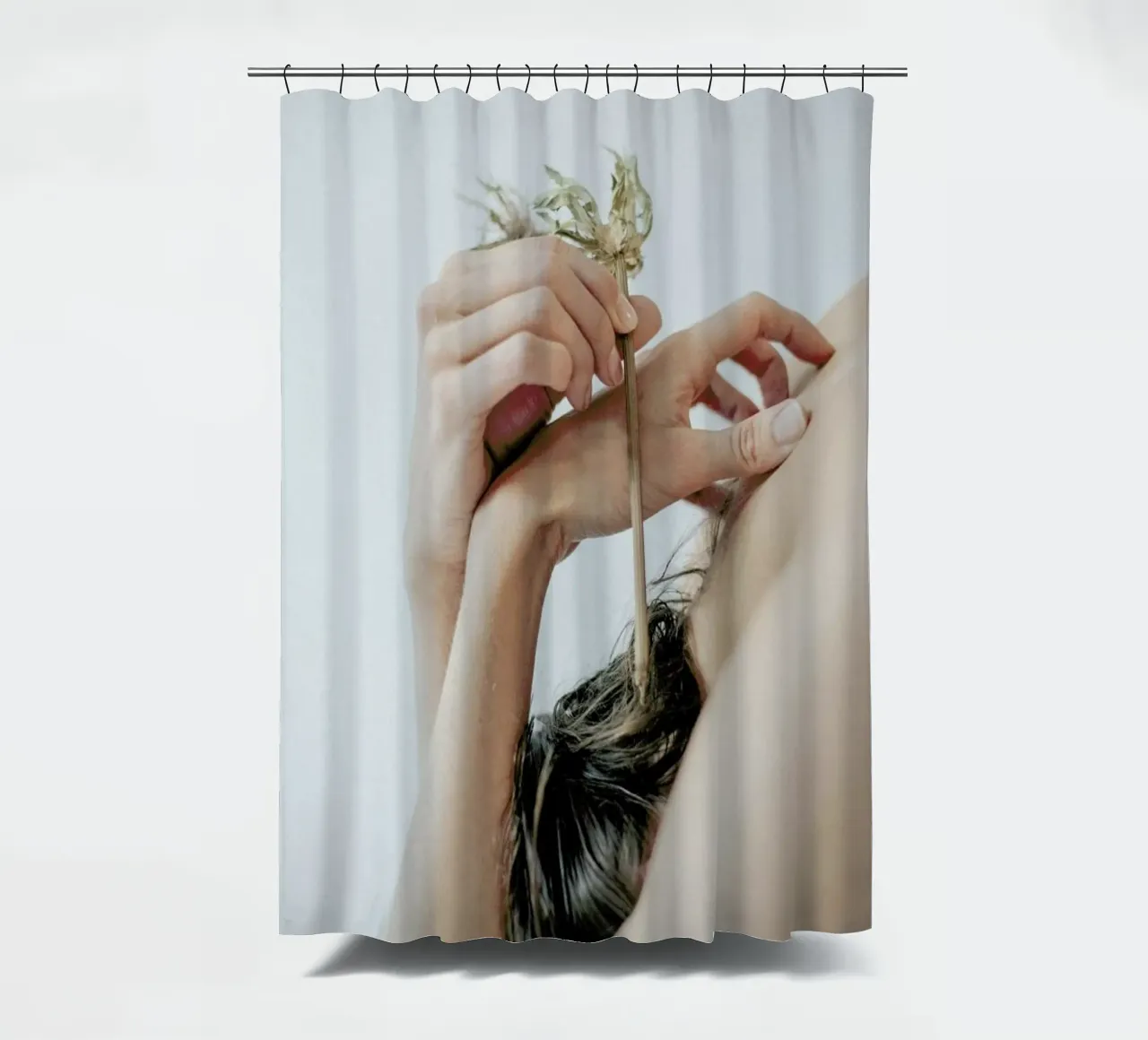 Body Studies D Duschvorhang von Chris Abatzis
