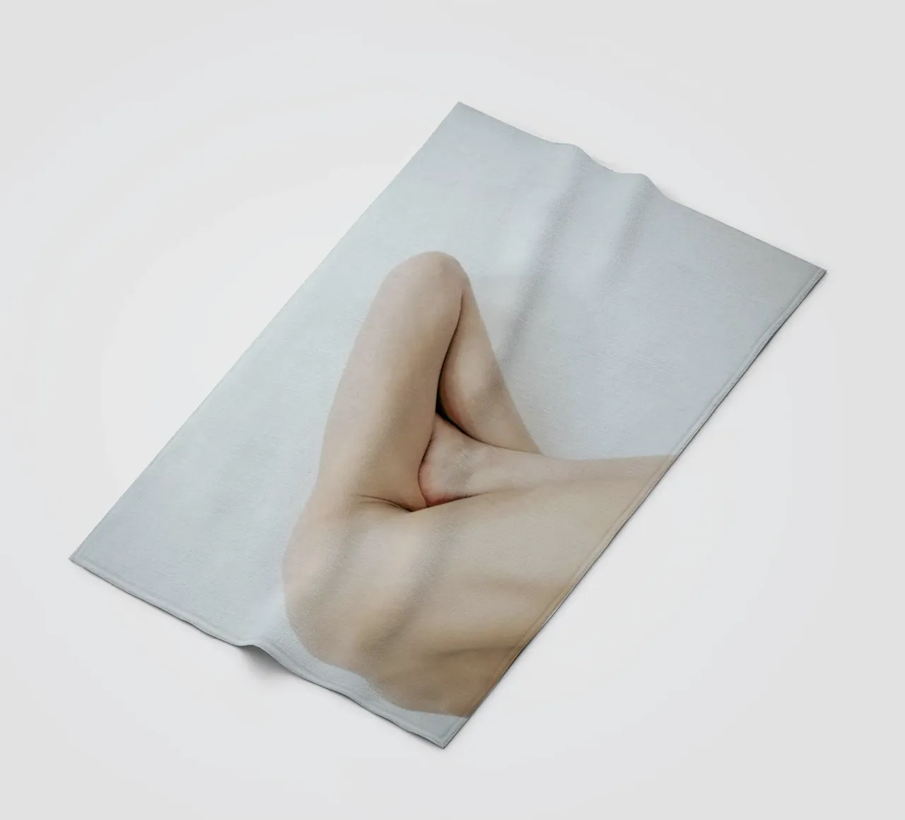 Body Studies Triangle coperta in pile da Chris Abatzis