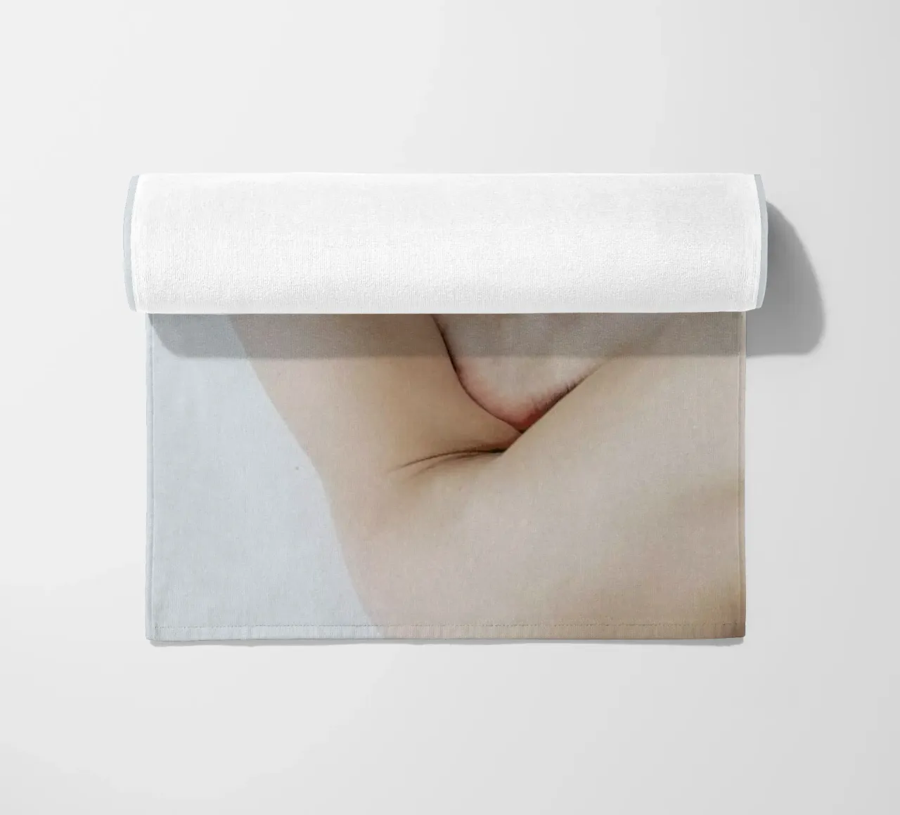 Body Studies Triangle telo mare da Chris Abatzis