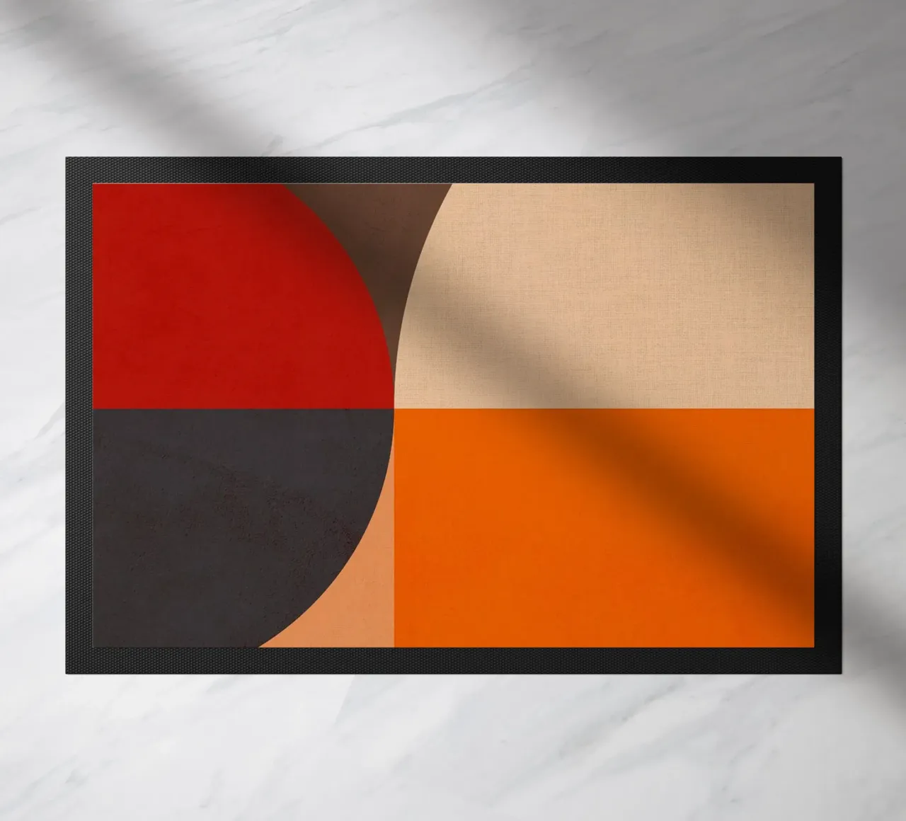 Composizione geometrica audace di ispirazione Bauhaus e Mid Mod 2/2 zerbino da Dominique Vari Abstract