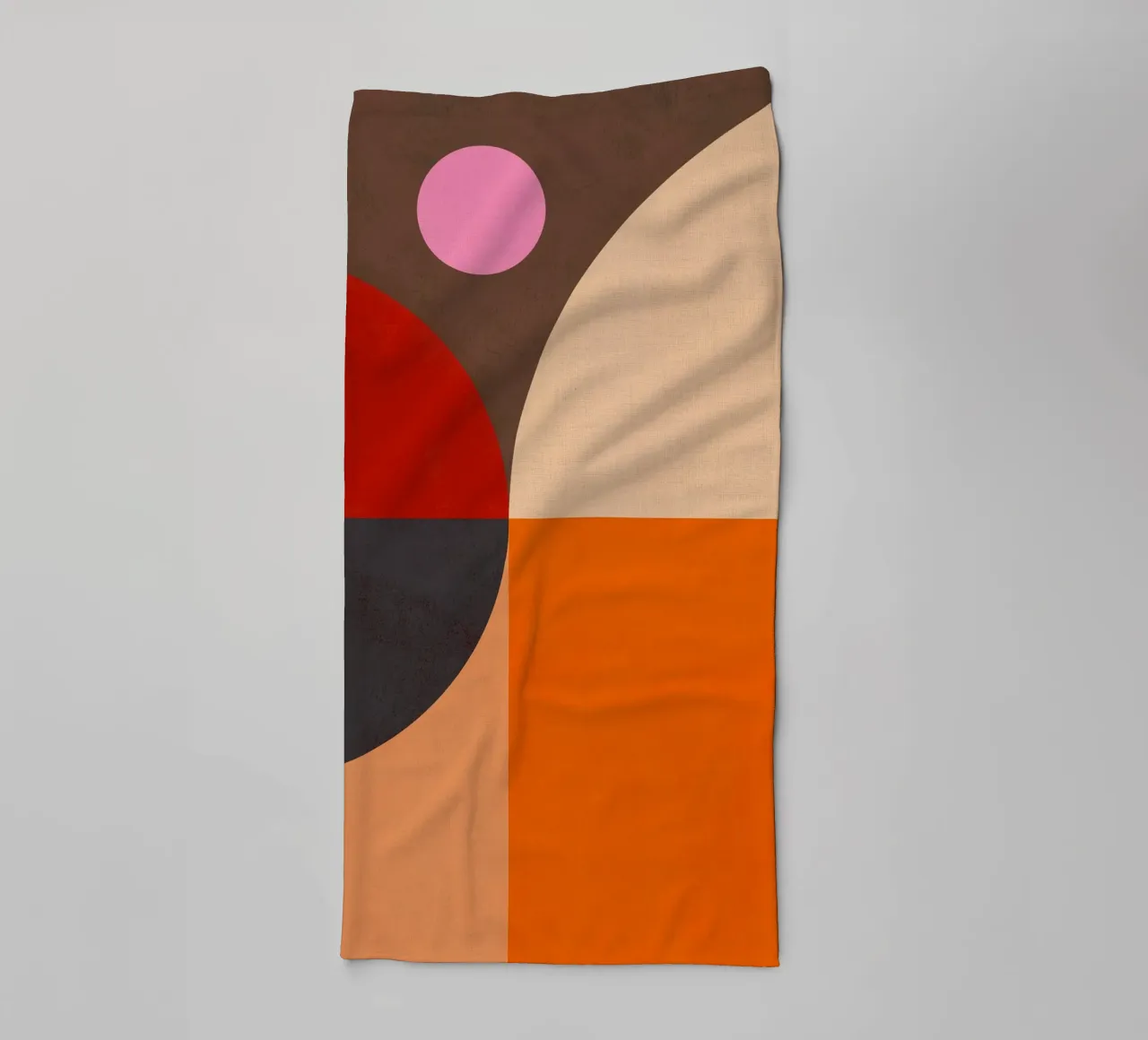 Composizione geometrica audace di ispirazione Bauhaus e Mid Mod 2/2 asciugamano da bagno da Dominique Vari Abstract