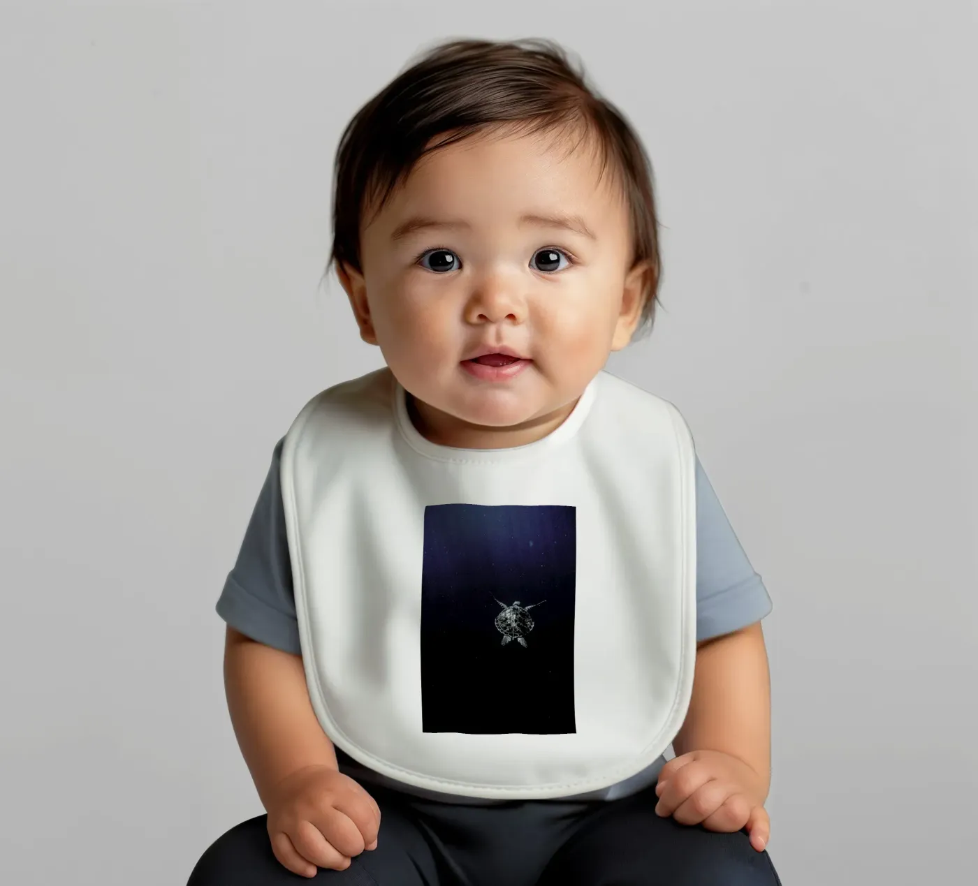 Flying Babylätzchen von Chris Abatzis