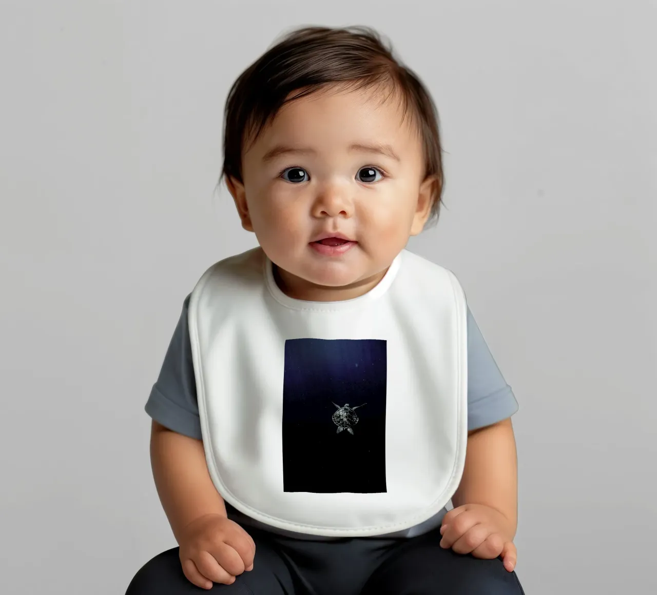 Flying Babylätzchen von Chris Abatzis