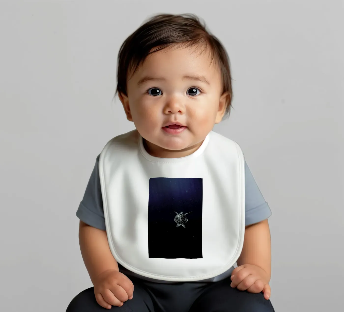 Flying Babylätzchen von Chris Abatzis