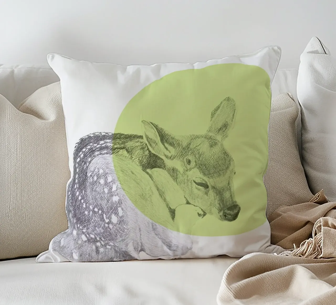 Sleeping Deer cuscino da Morgan Kendall