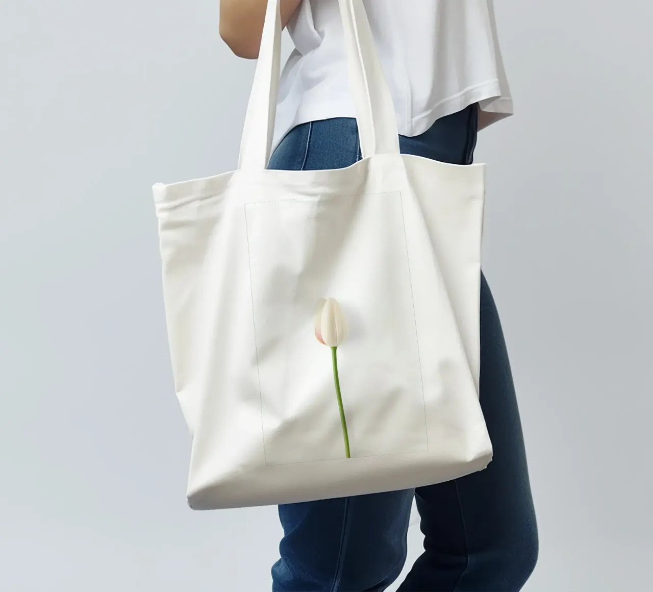 flower minimalsm tote bag by mazzihanq