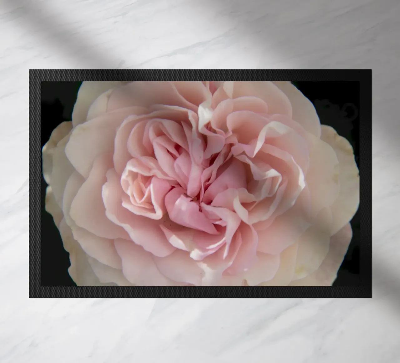 Lichtroze deurmat van Teresa André