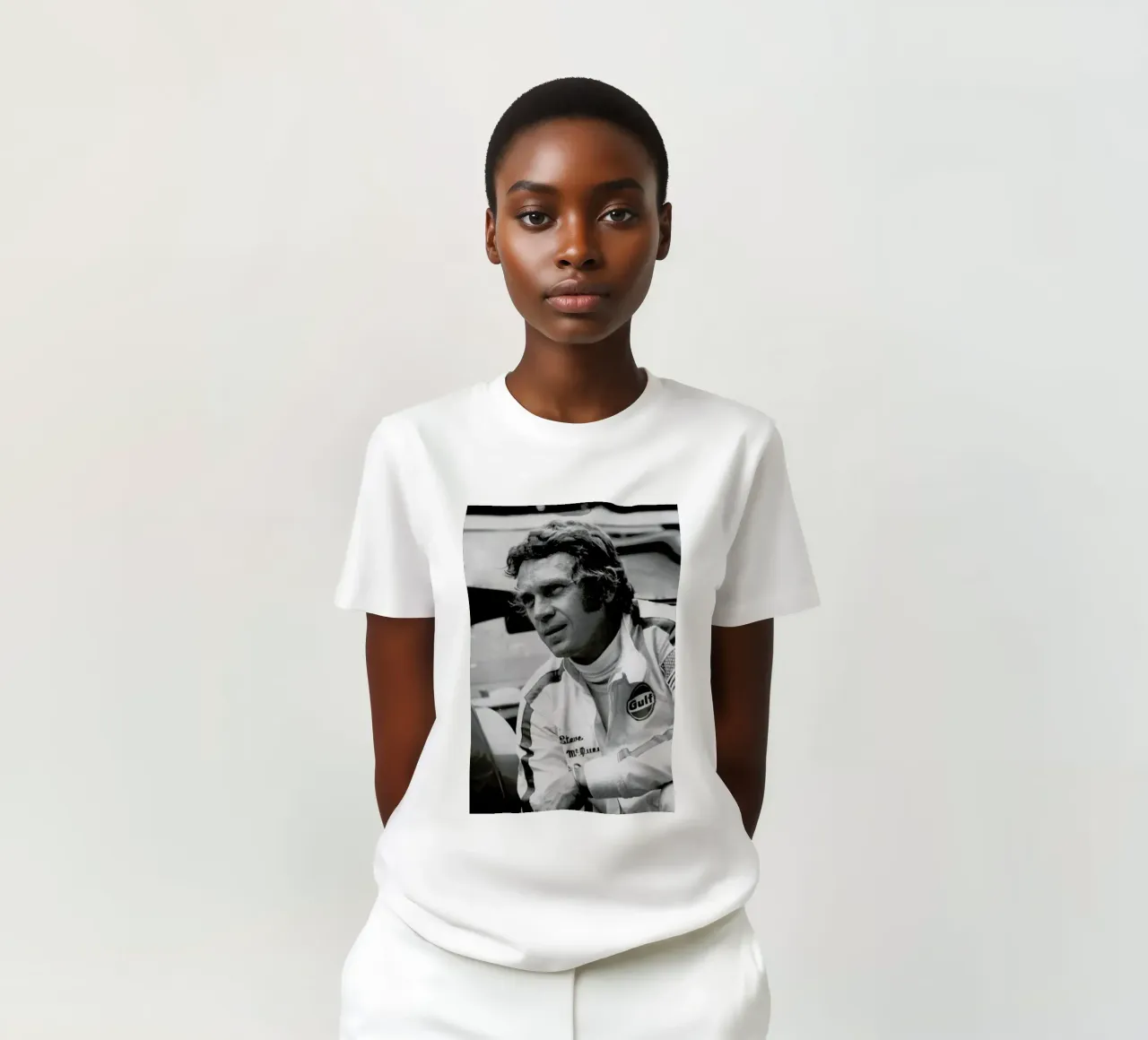 Steve McQueen in Le Mans, 1971 t-shirt da Gallery Print and Art Limited