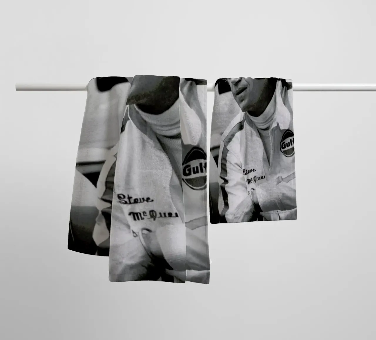 Steve McQueen in Le Mans, 1971 asciugamano da bagno da Gallery Print and Art Limited