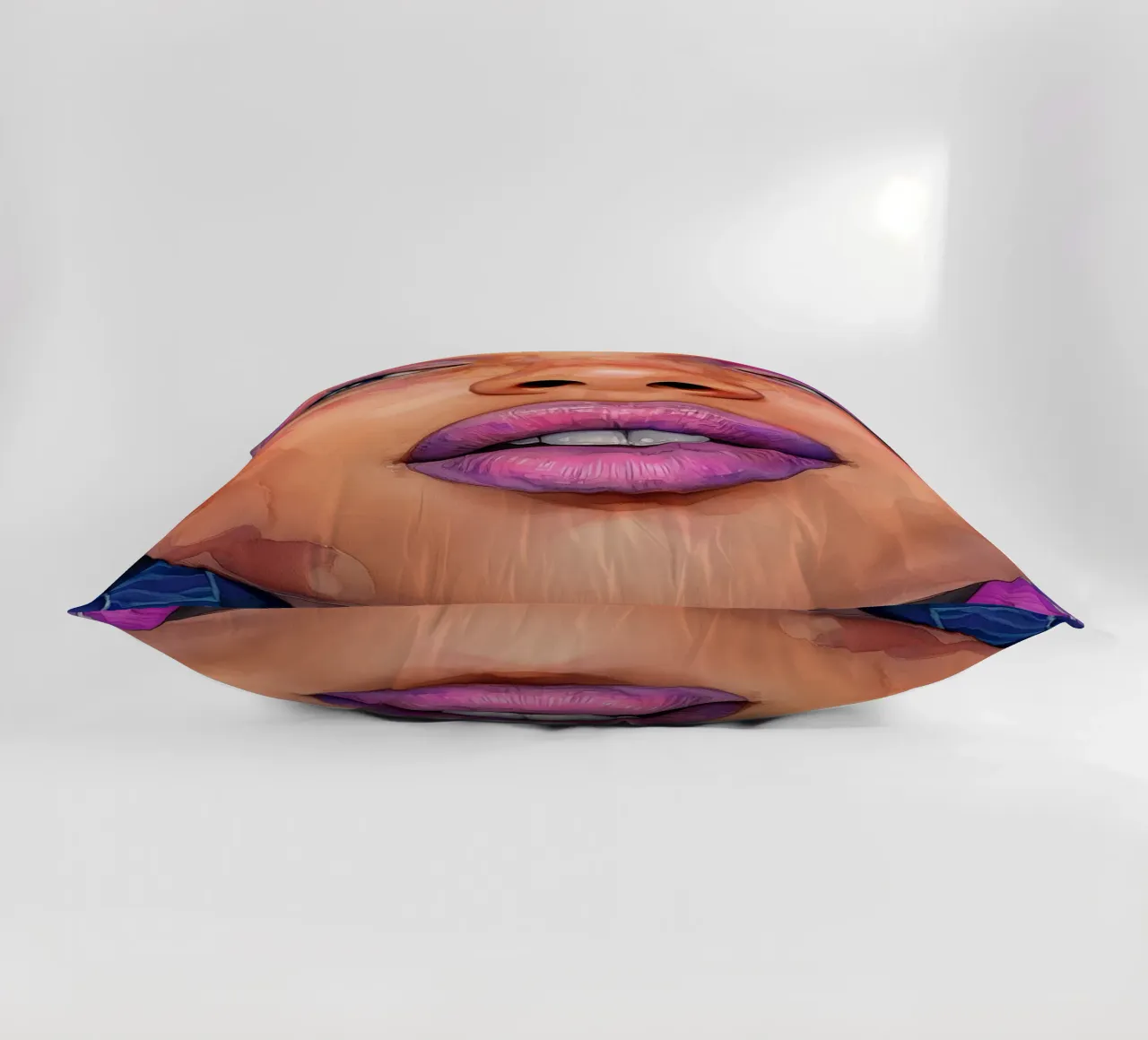 Labbra rosa viso di donna cuscino da Justyna Jaszke JBJart