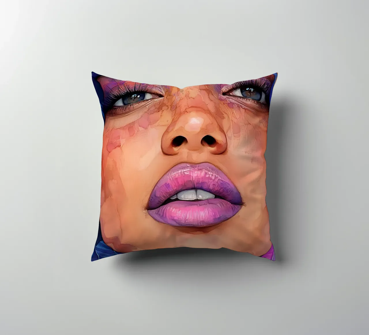 Labbra rosa viso di donna cuscino da Justyna Jaszke JBJart