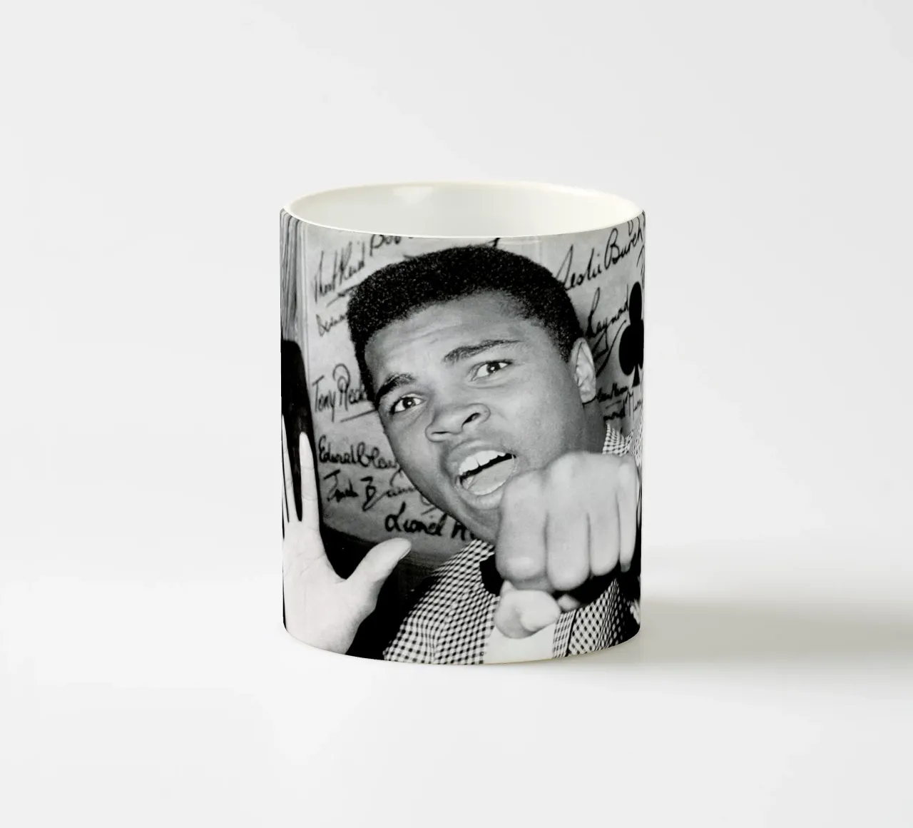 Muhammad Ali - The Greatest tazza in ceramica da Gallery Print and Art Limited