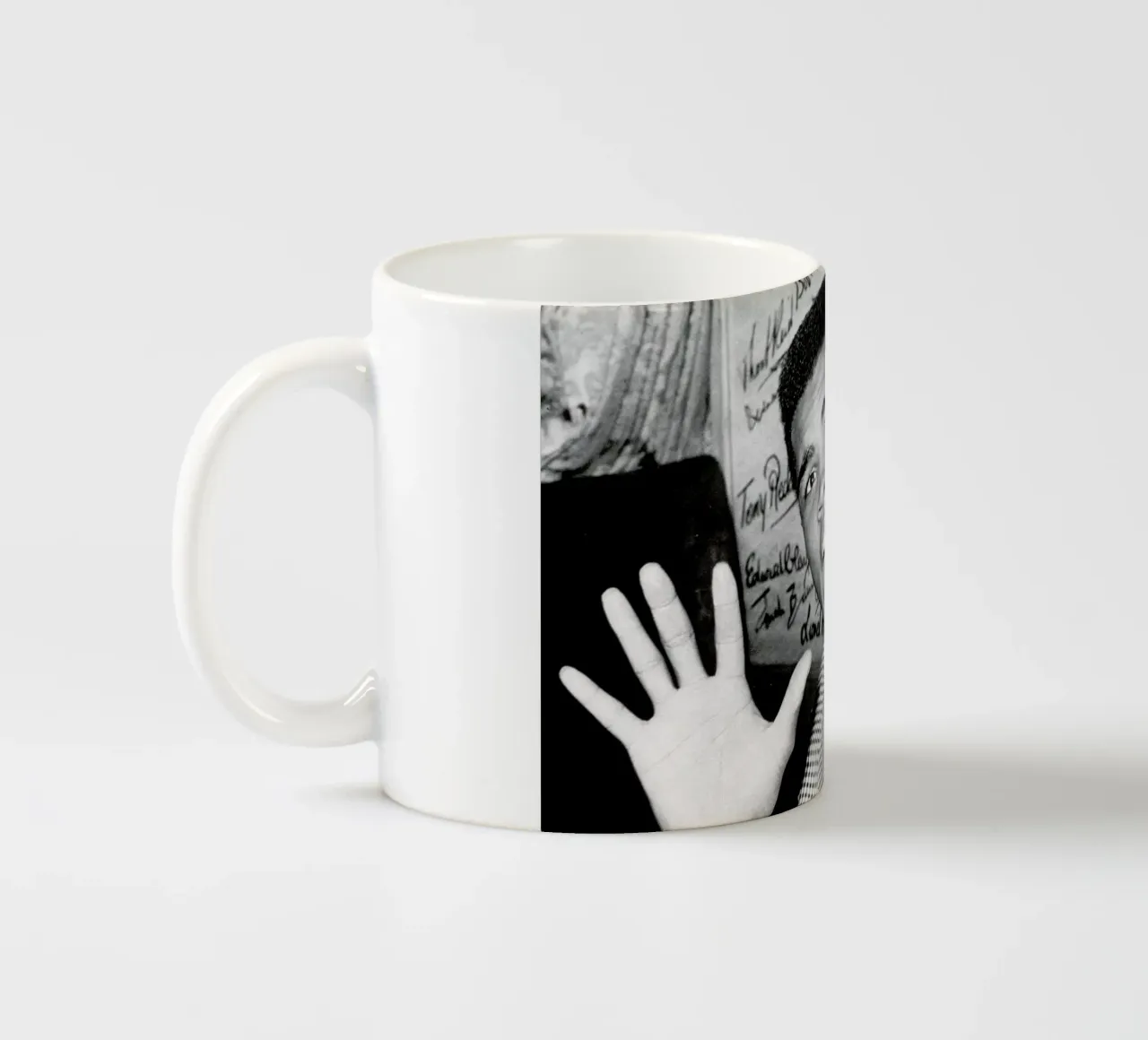 Muhammad Ali - The Greatest tazza in ceramica da Gallery Print and Art Limited