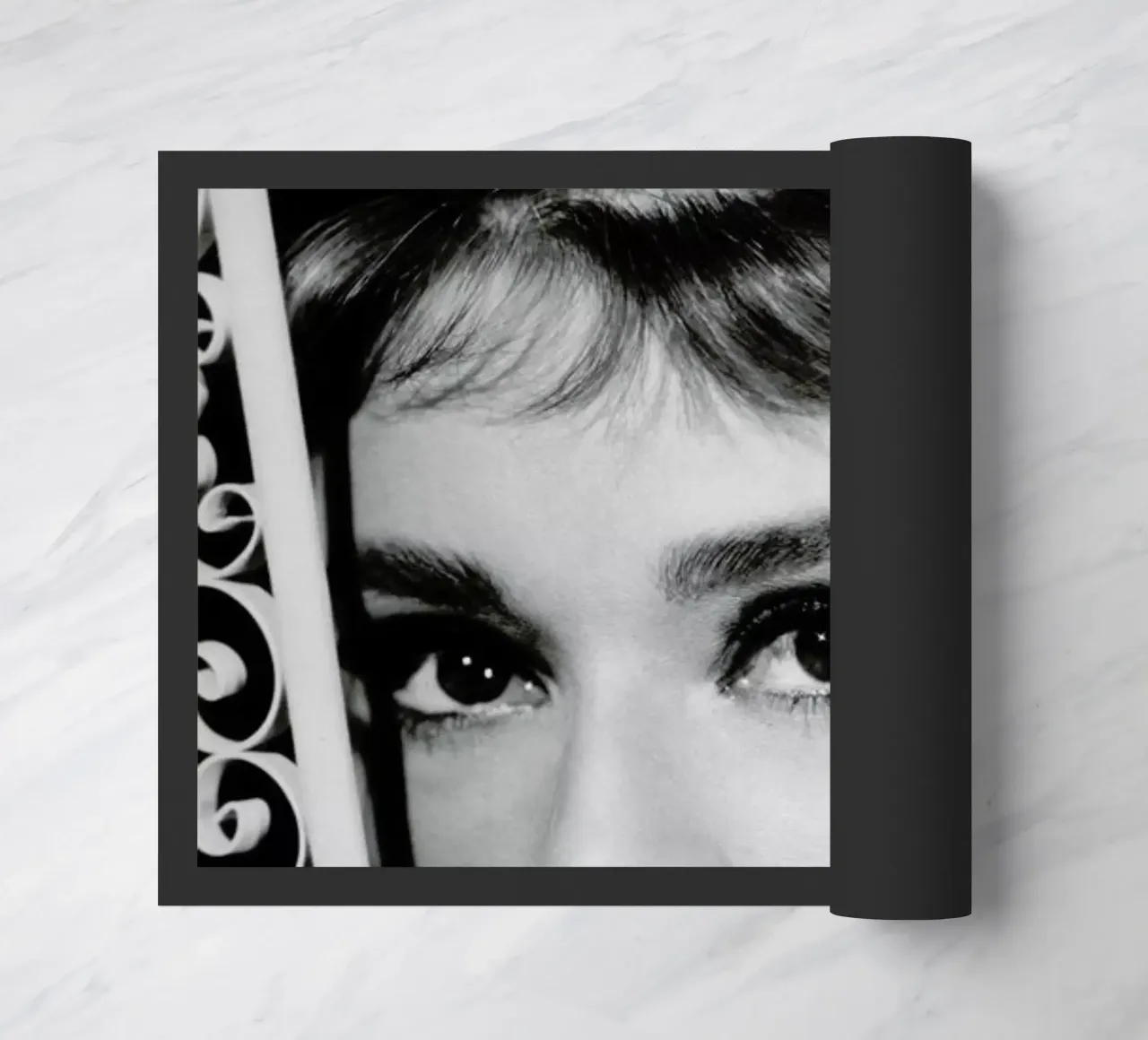 Audrey Hepburn 3 zerbino da Gallery Print and Art Limited