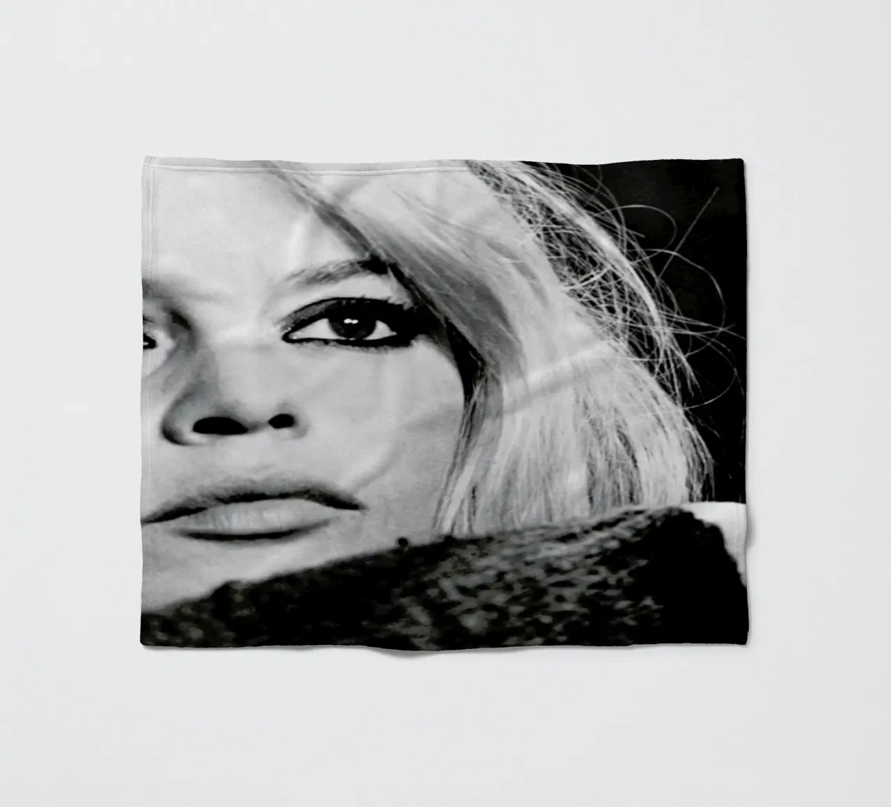 Brigitte Bardot 4 coperta in pile da Gallery Print and Art Limited