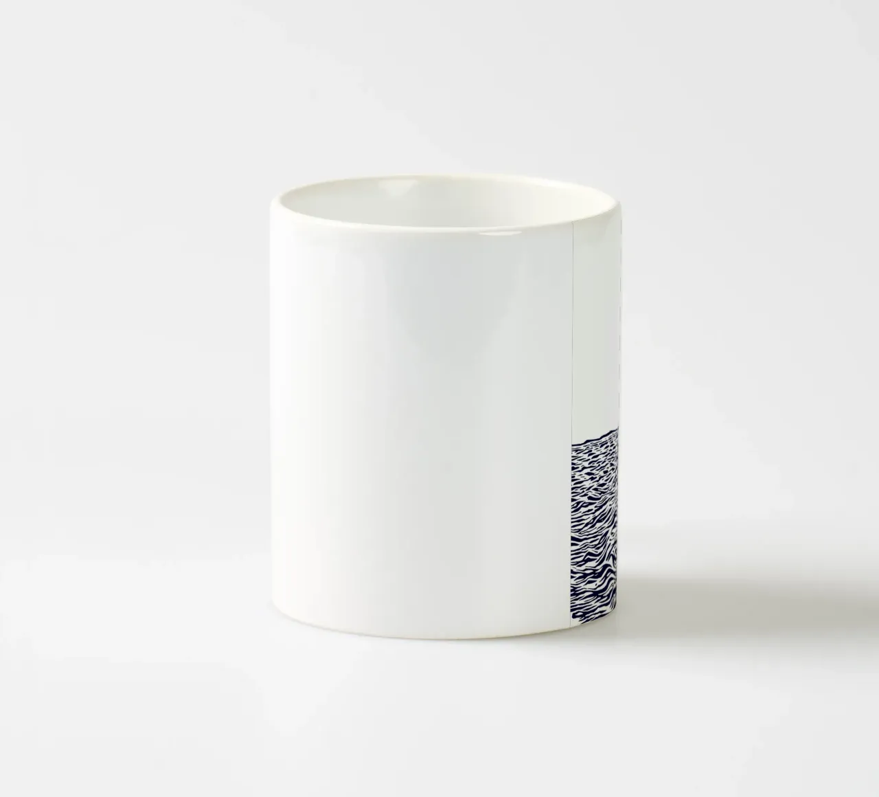 Echoes of the Ocean Keramik Tasse von Indigo Rain