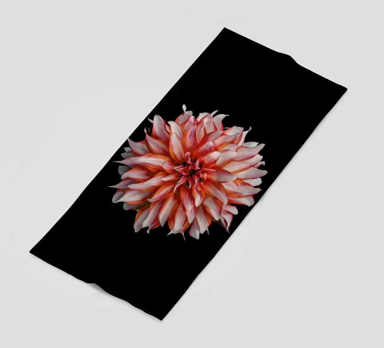 Devil Dahlia telo mare da Curious Collections by Marielle Leenders