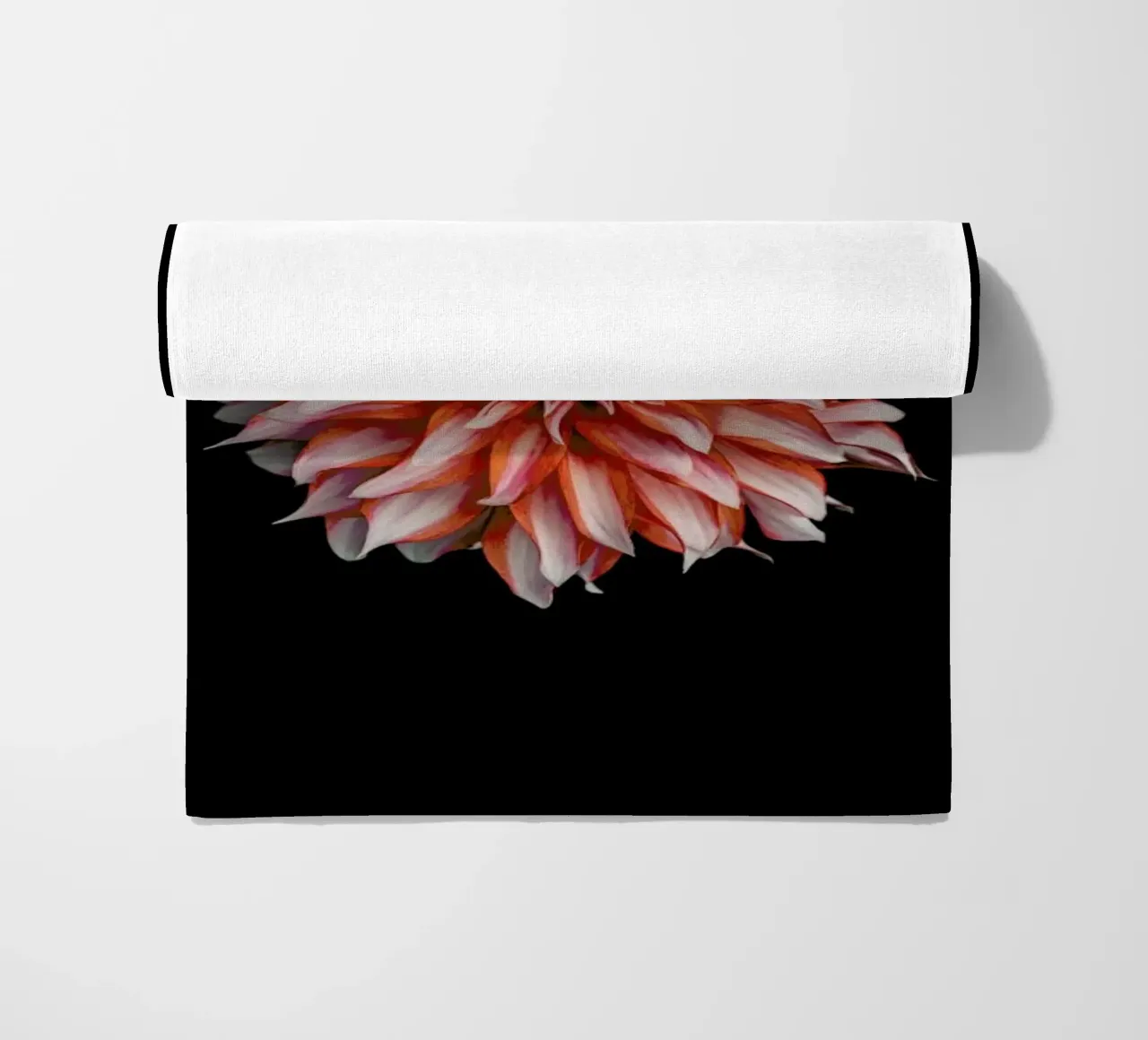 Devil Dahlia telo mare da Curious Collections by Marielle Leenders