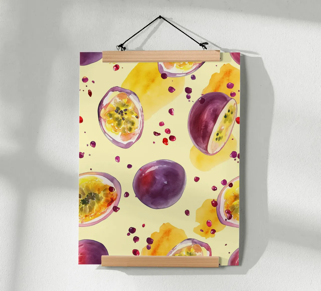 Frutto della passione in acquerello poster con telaio in legno da Spice & Style