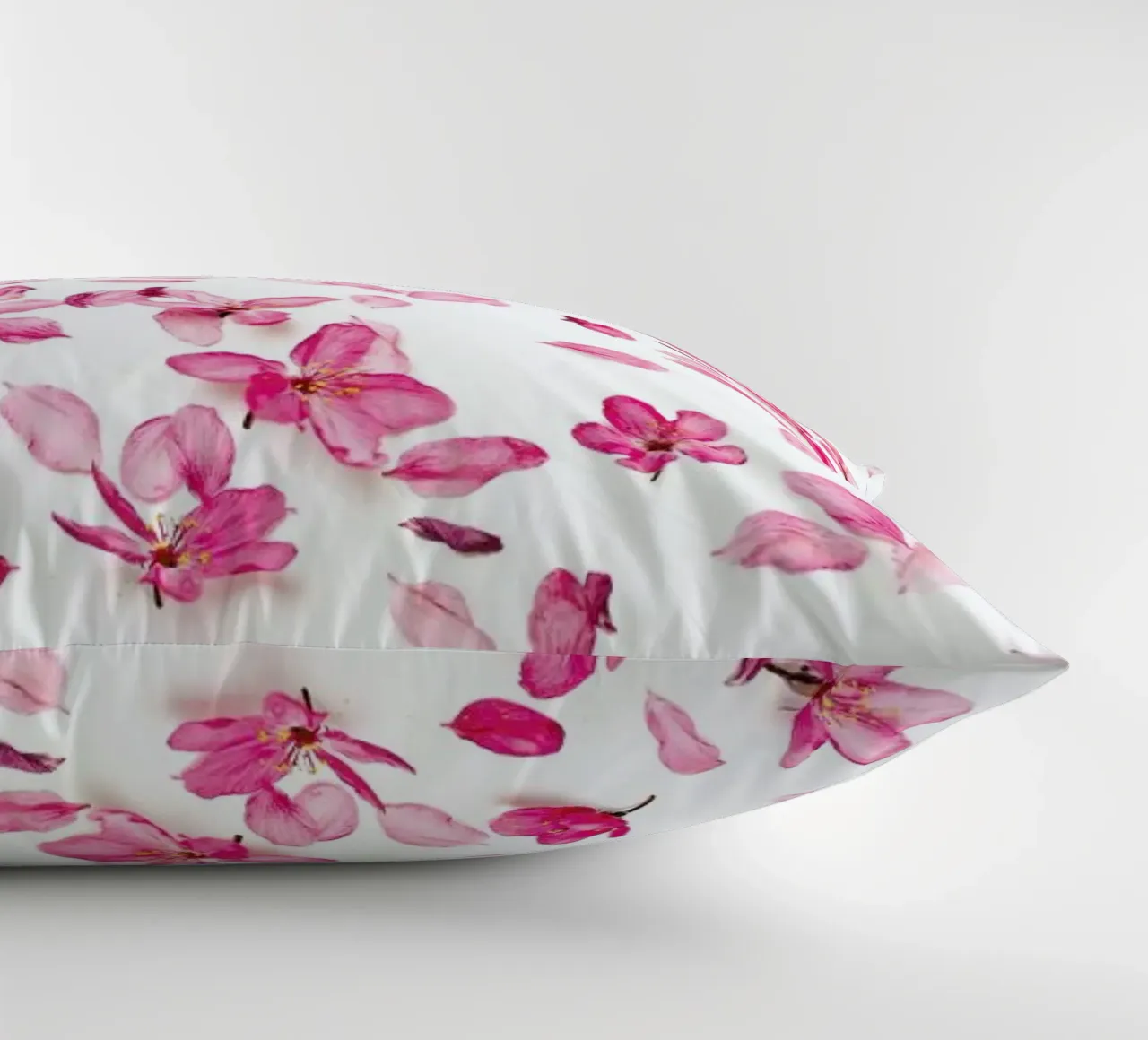 Blossom Fall cuscino da Curious Collections by Marielle Leenders