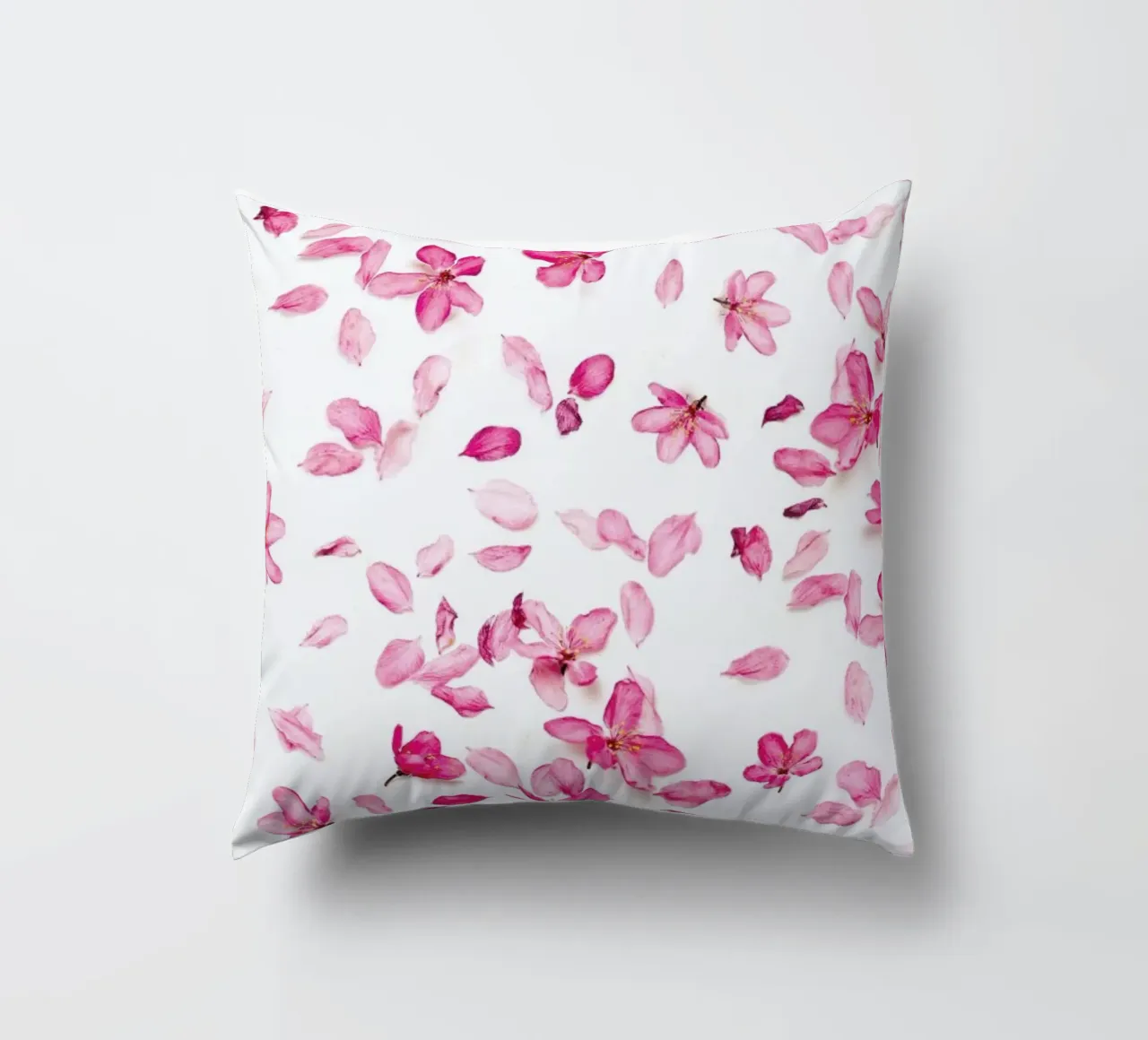 Blossom Fall cuscino da Curious Collections by Marielle Leenders