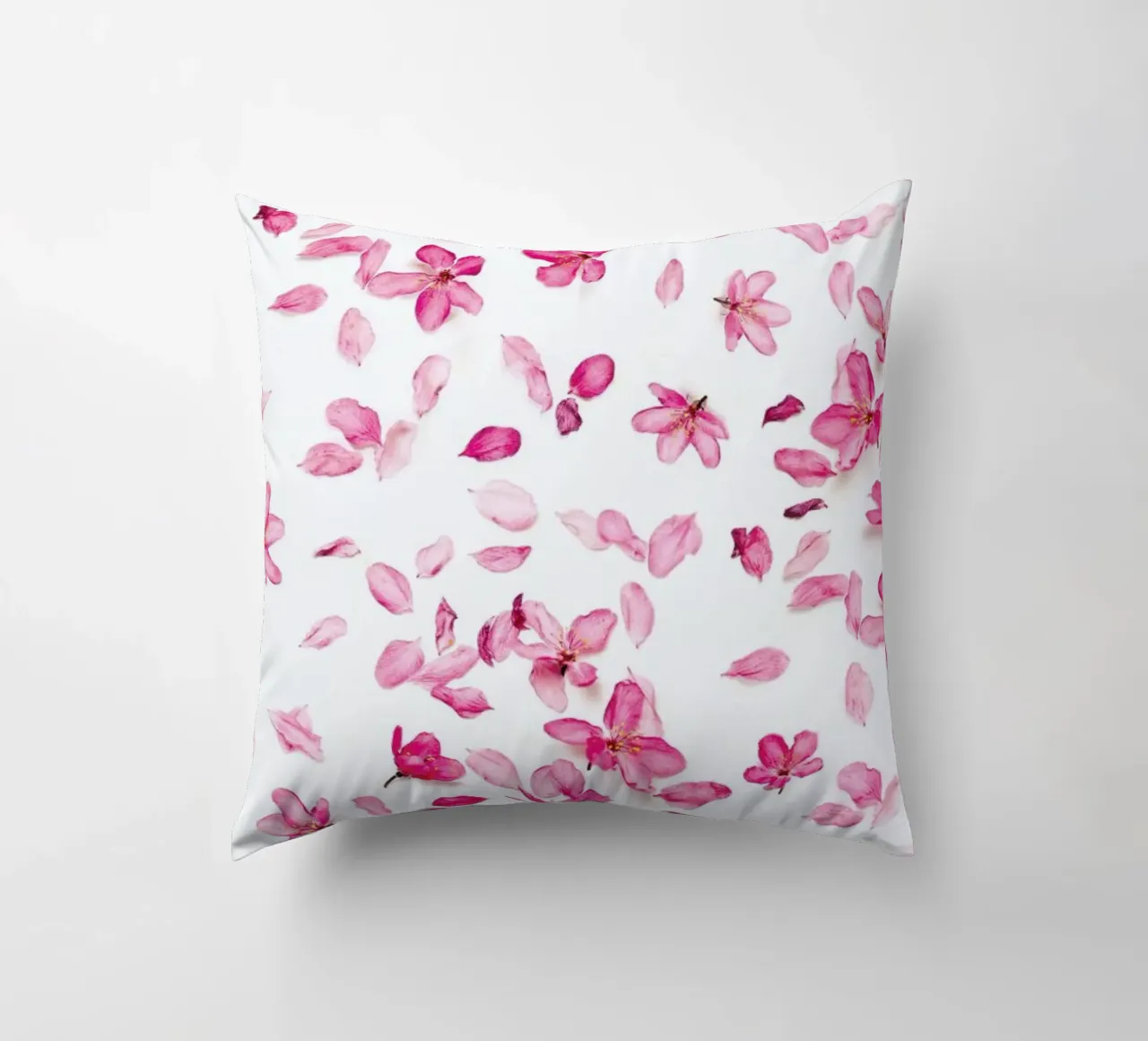 Blossom Fall cuscino da Curious Collections by Marielle Leenders
