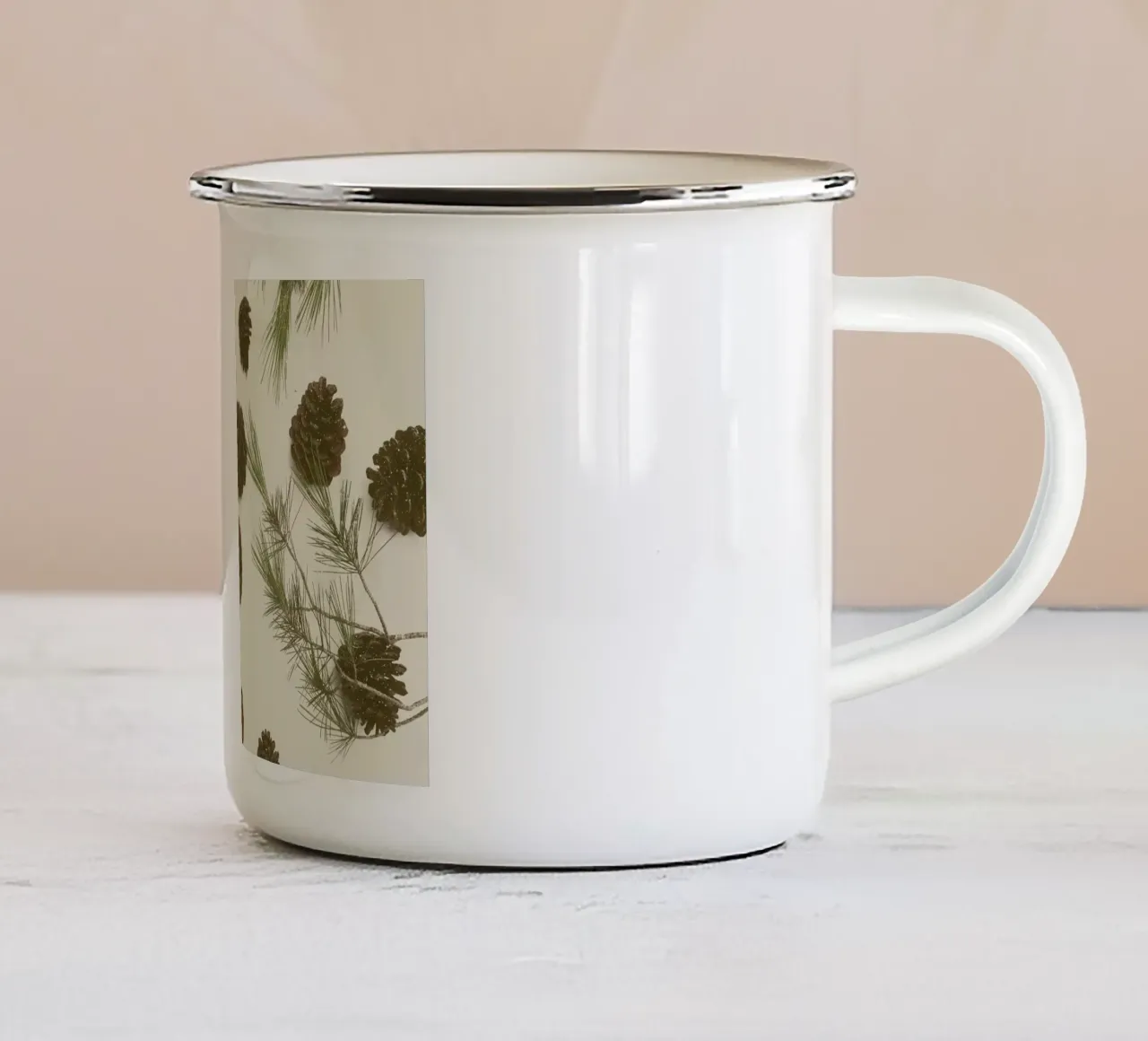 Merry Christmas Pinecones tazza in smalto da Florent Bodart