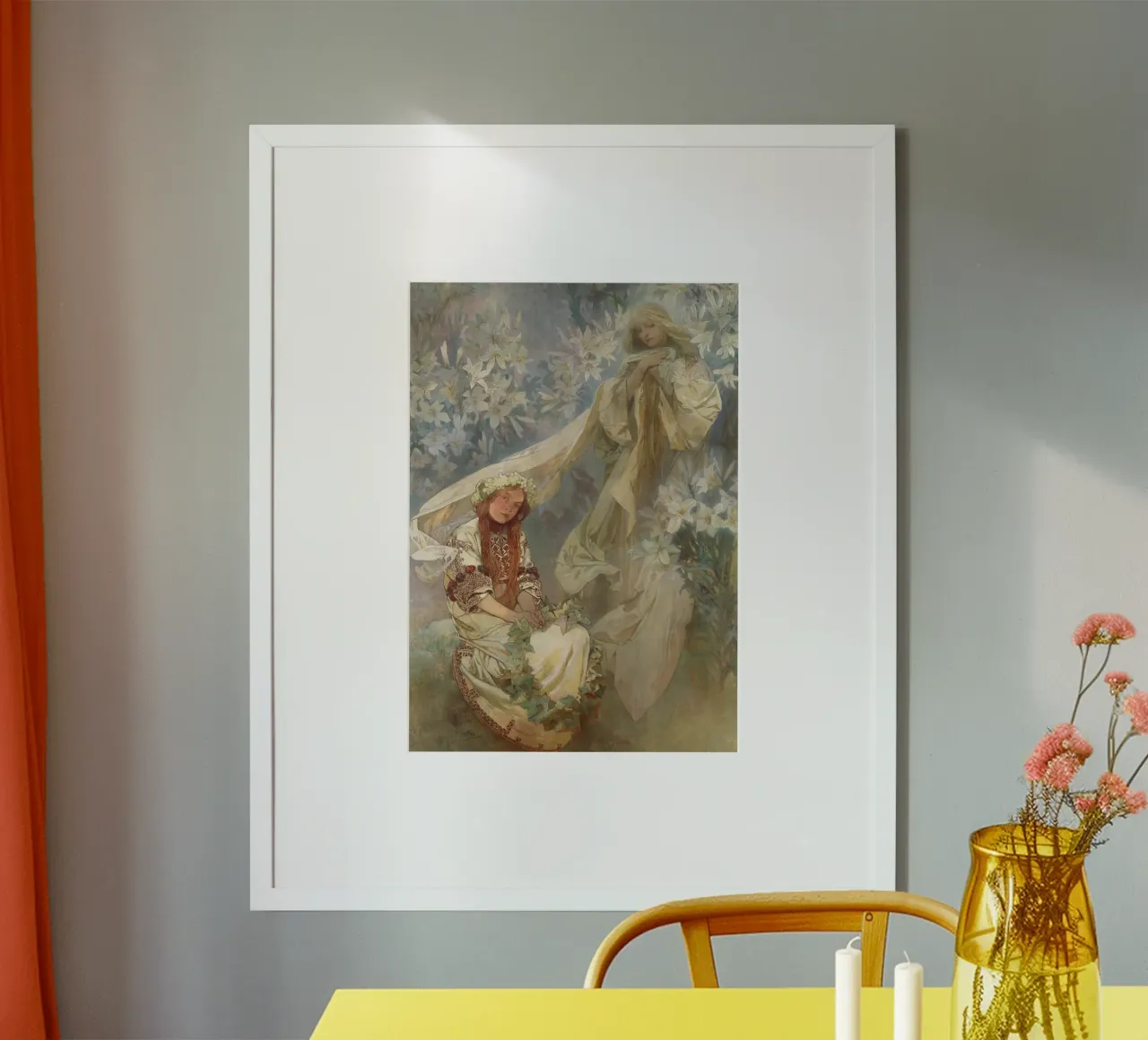 Alphonse Mucha - Madonna dei Gigli poster con telaio in legno da Timeless Artworks