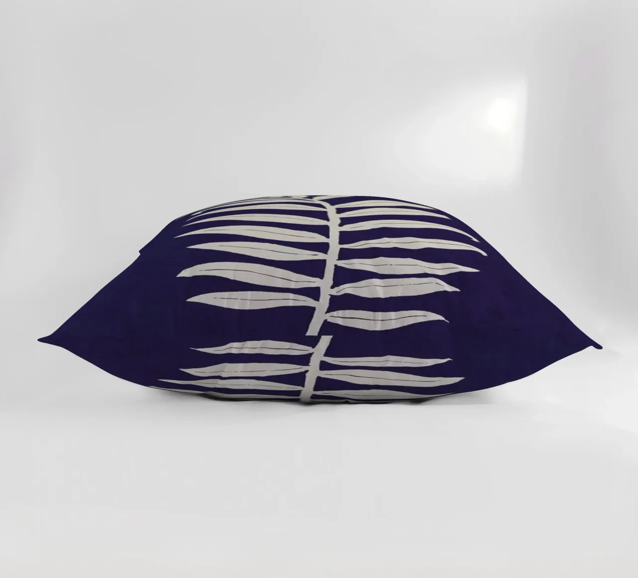 Areca Palmata Deepnight Moon cuscino da Elena Veronese