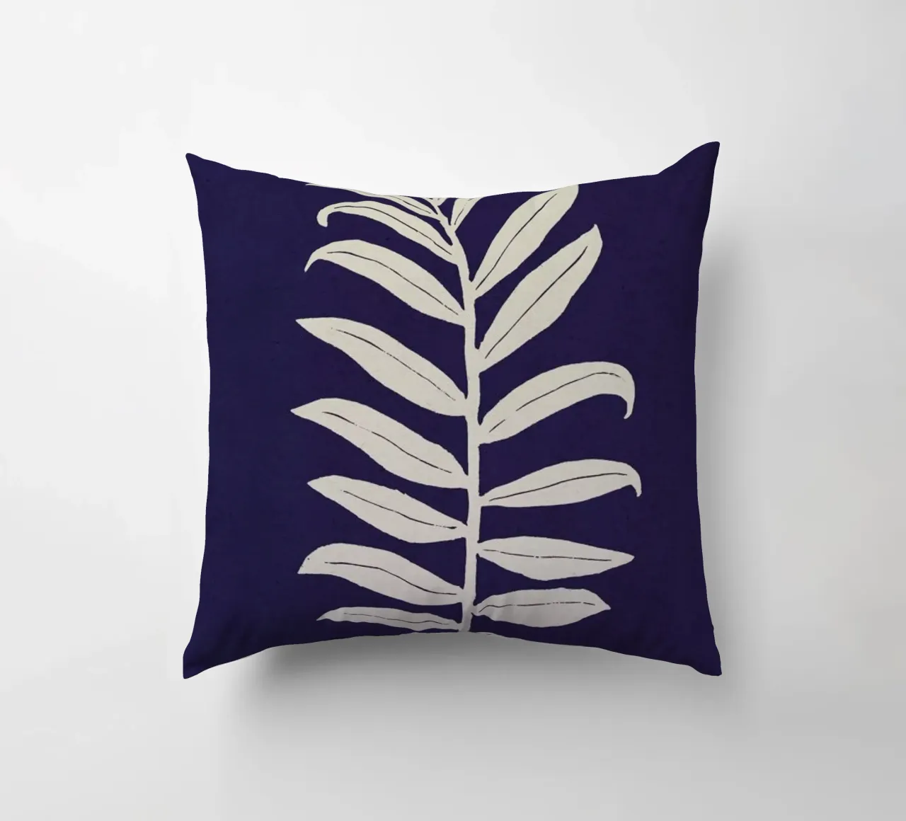 Areca Palmata Deepnight Moon cuscino da Elena Veronese