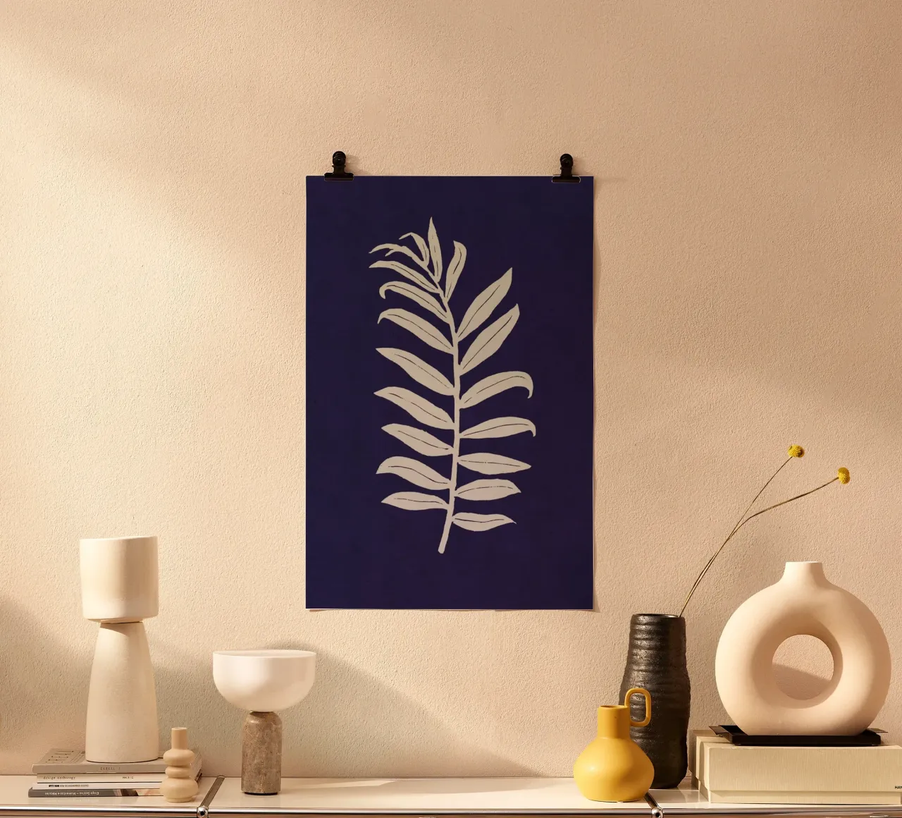 Areca Palmata Deepnight Moon poster con telaio in alluminio da Elena Veronese