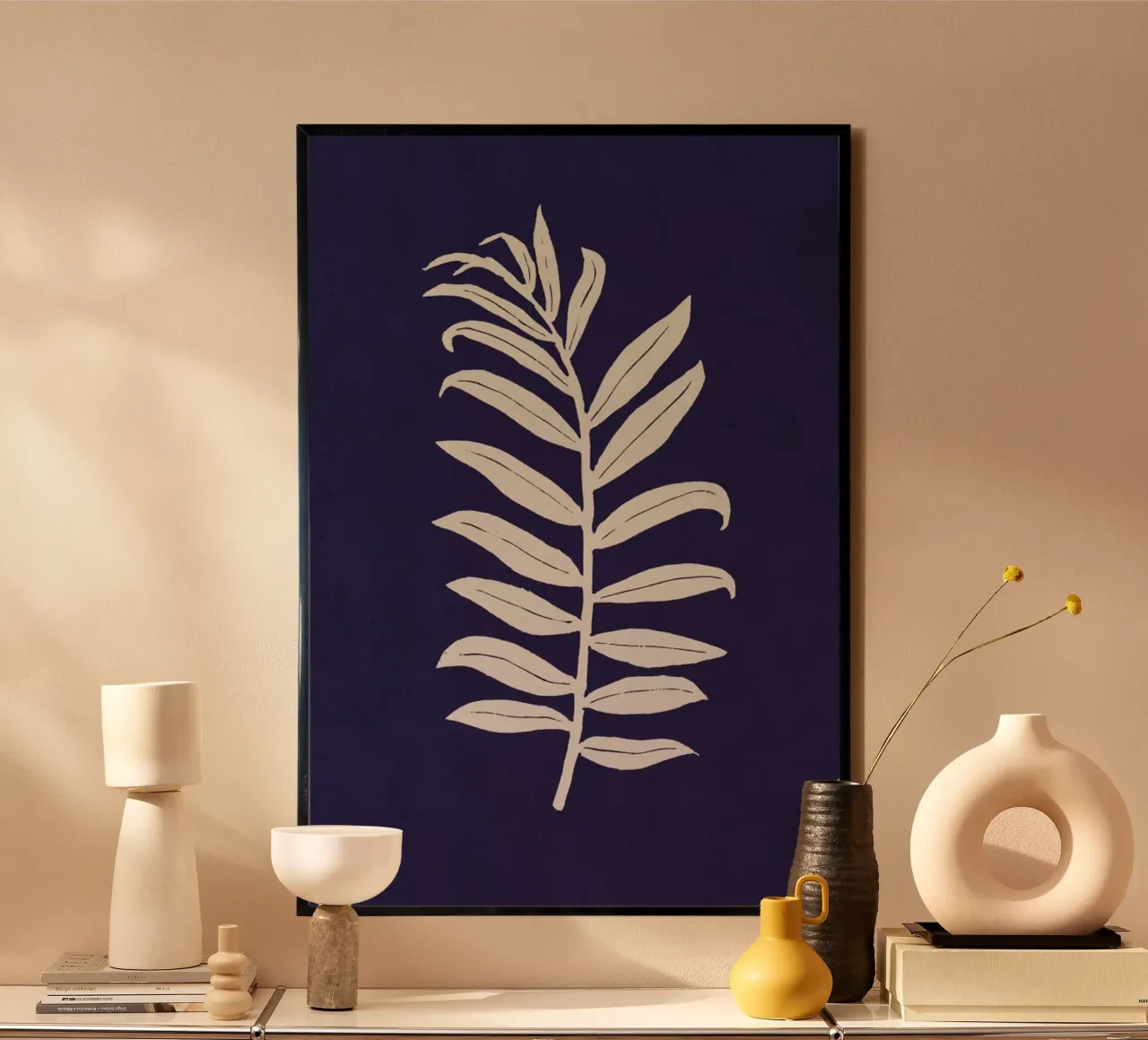 Areca Palmata Deepnight Moon poster con telaio in alluminio da Elena Veronese