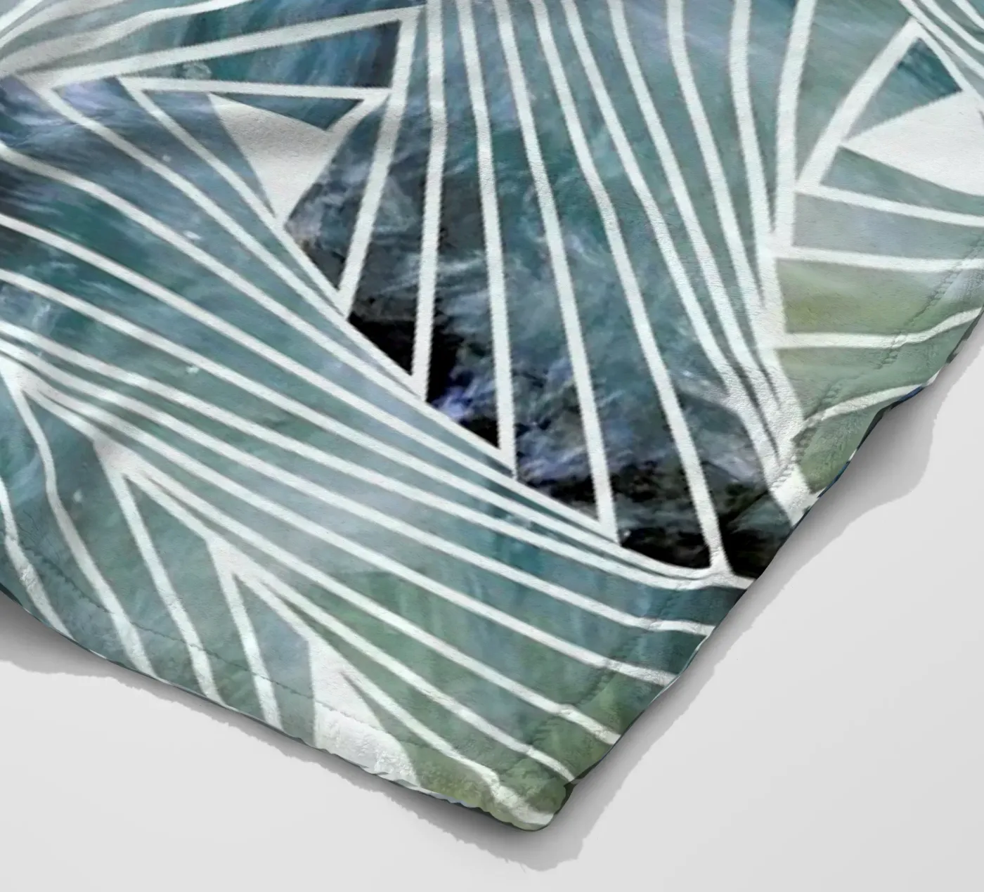 Acquamesh Fleecedecke von Angelo Cerantola