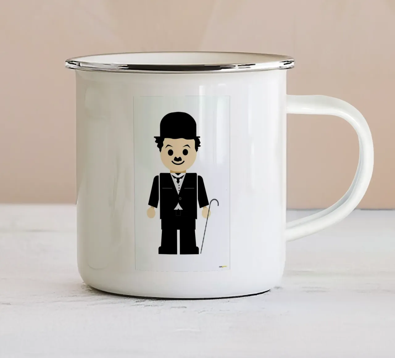 Chaplin Toy tazza in smalto da Rafa Gomes