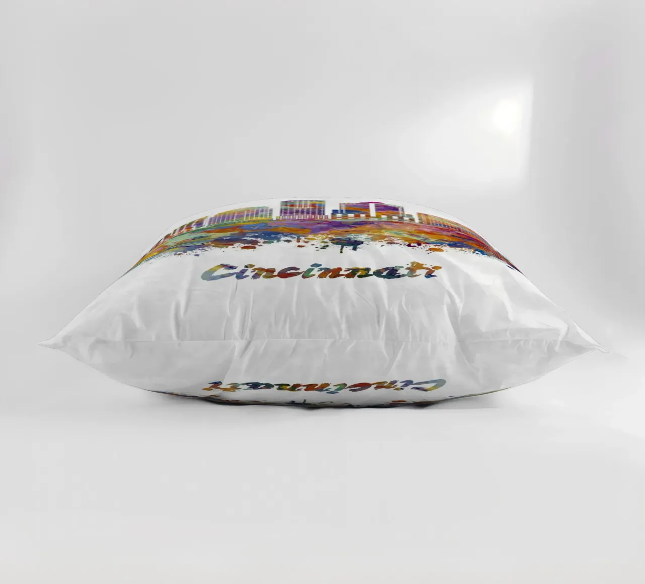 Lo skyline di Cincinnati in acquerello cuscino da ARTVI-SHOP