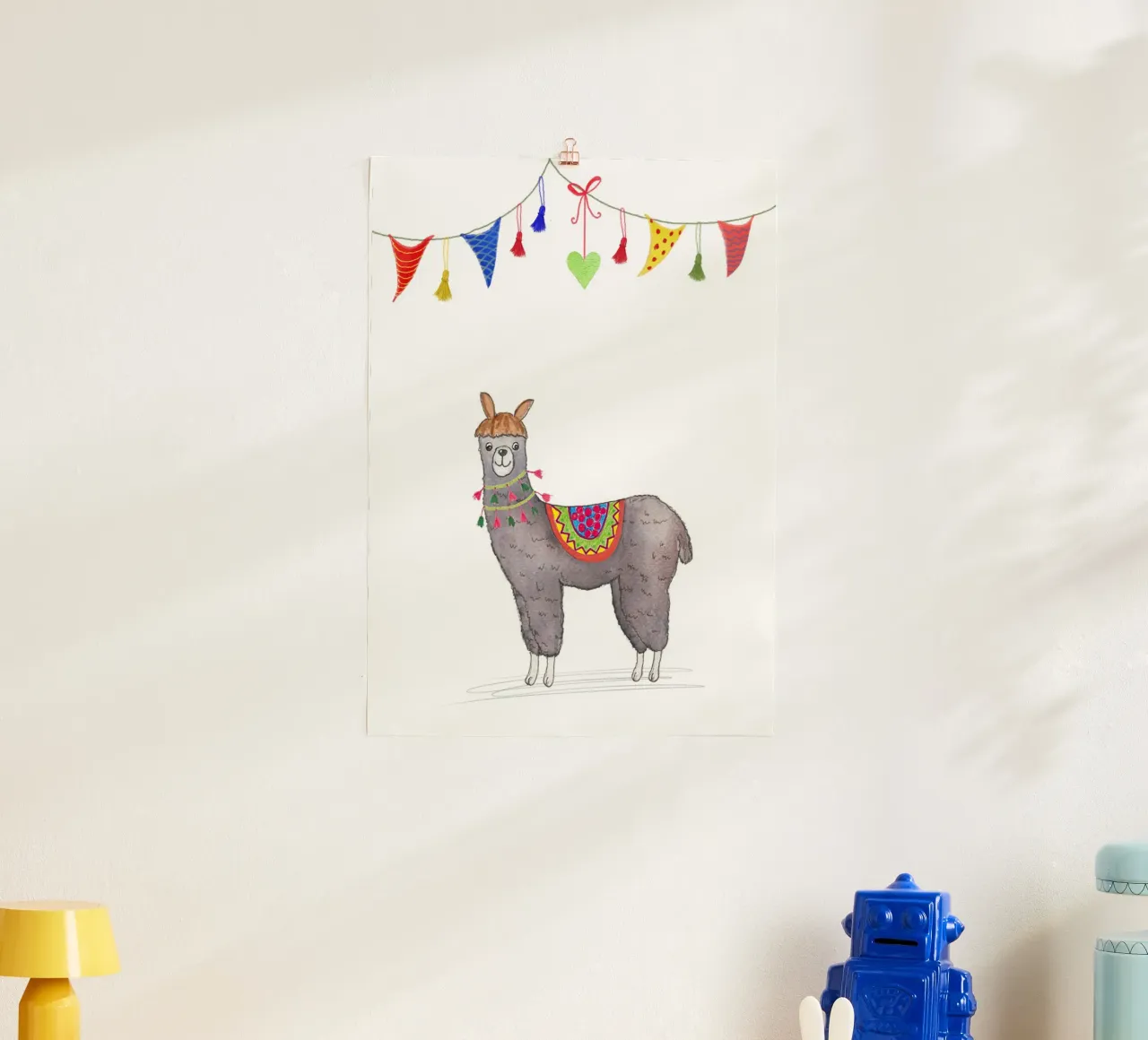 Divertente lama con ghirlanda poster con telaio in legno da Farbwelten