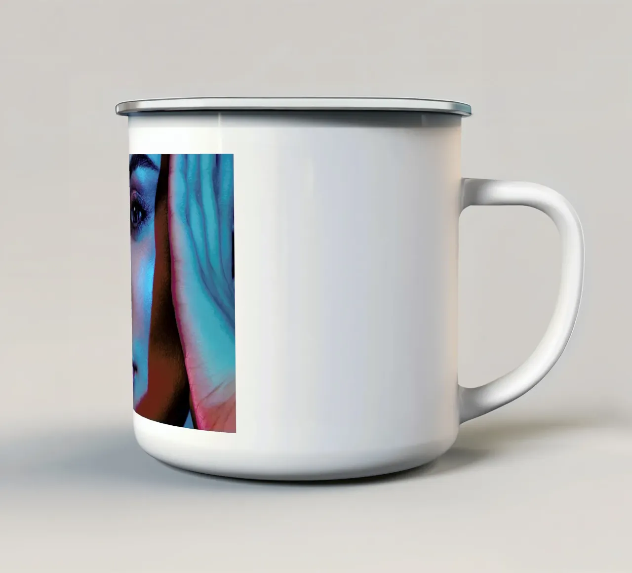 Blue Galaxy tazza in smalto da Marie Bärsch